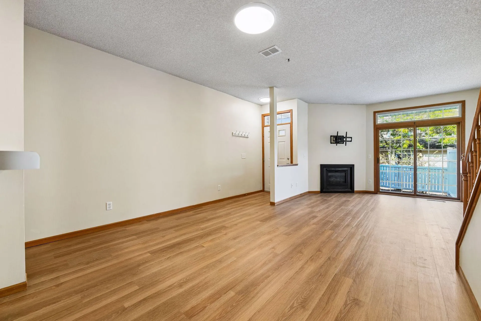 Photo 4 of 13511 Carmody Drive