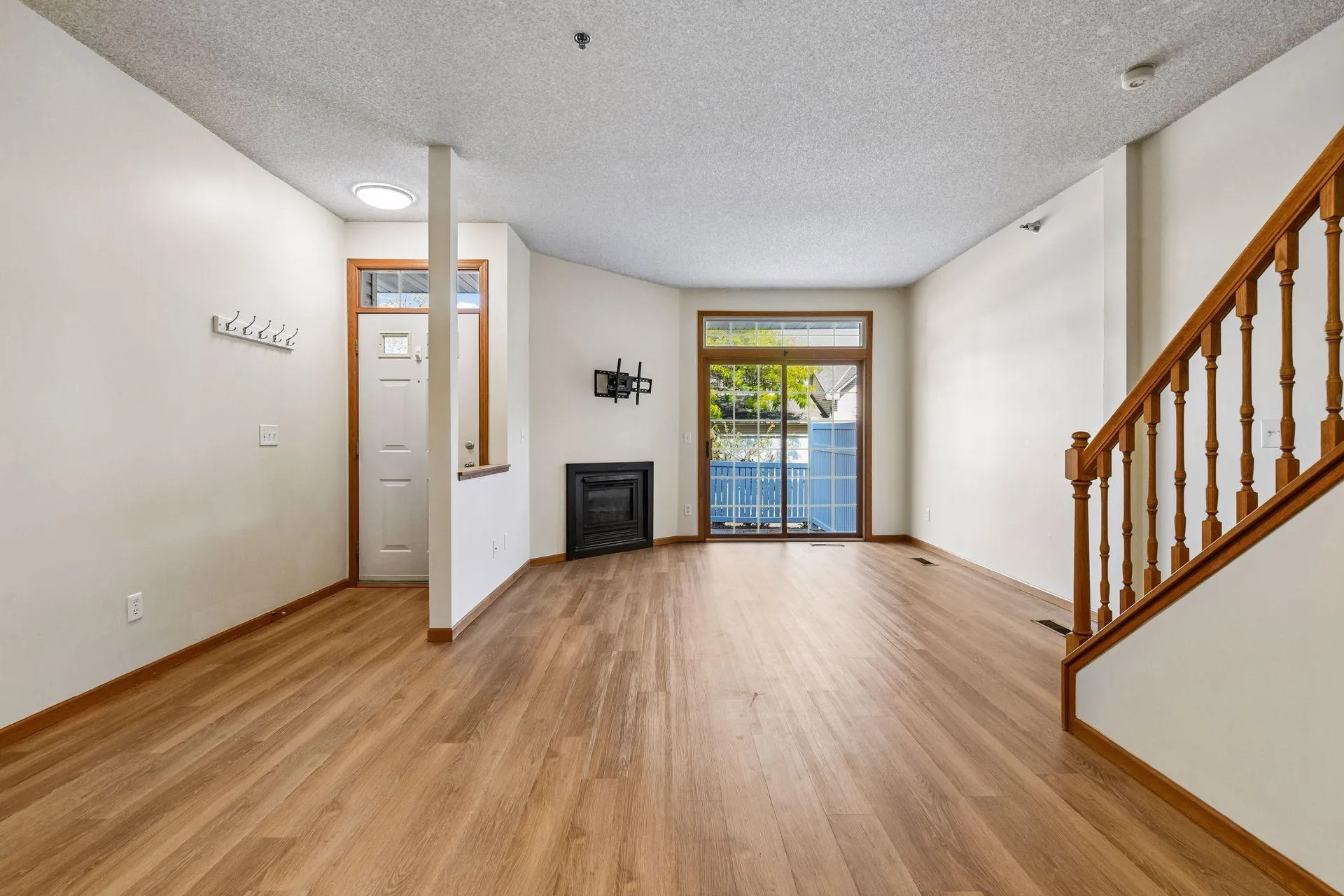 Photo 5 of 13511 Carmody Drive
