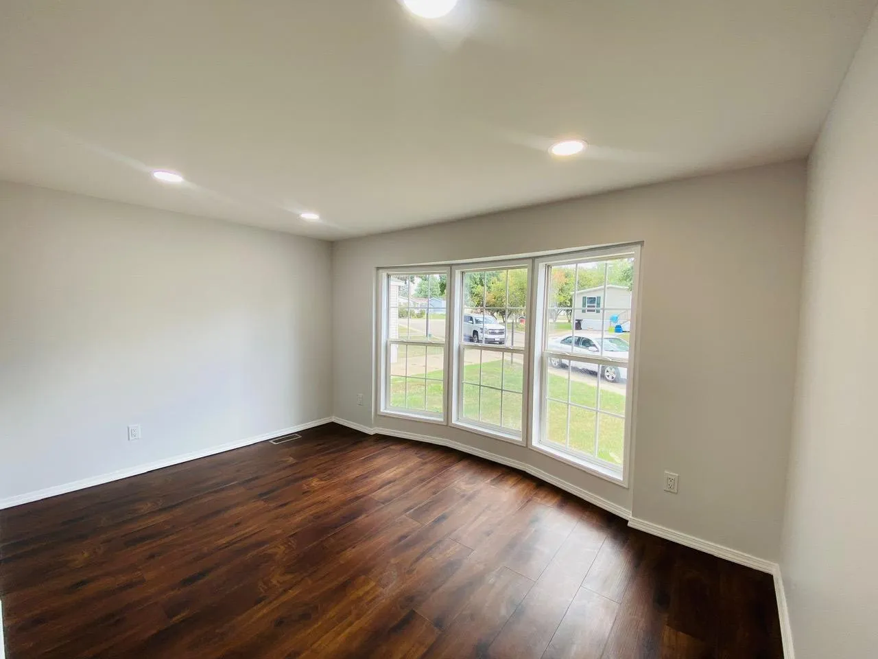 Photo 18 of 1017 Meadow Ne Lane