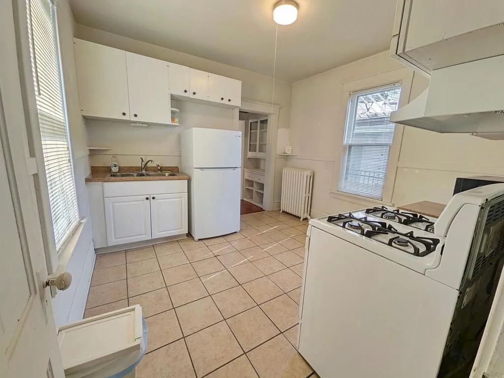 Photo 19 of 743 Fillmore Ne Street