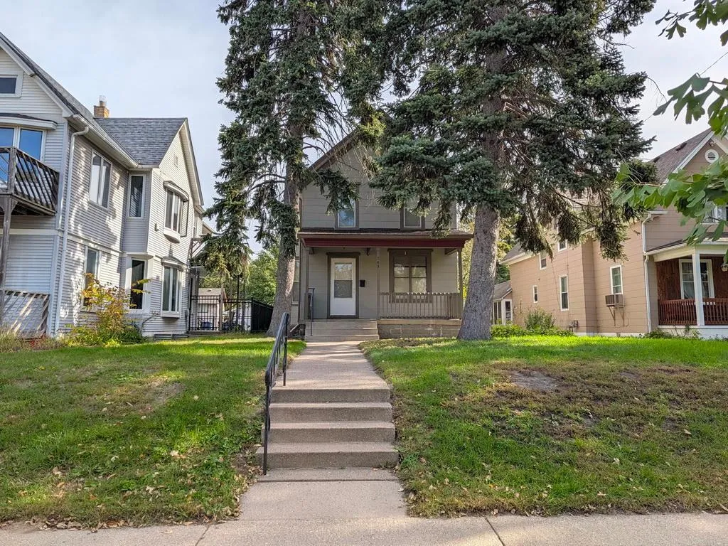 Photo 4 of 743 Fillmore Ne Street