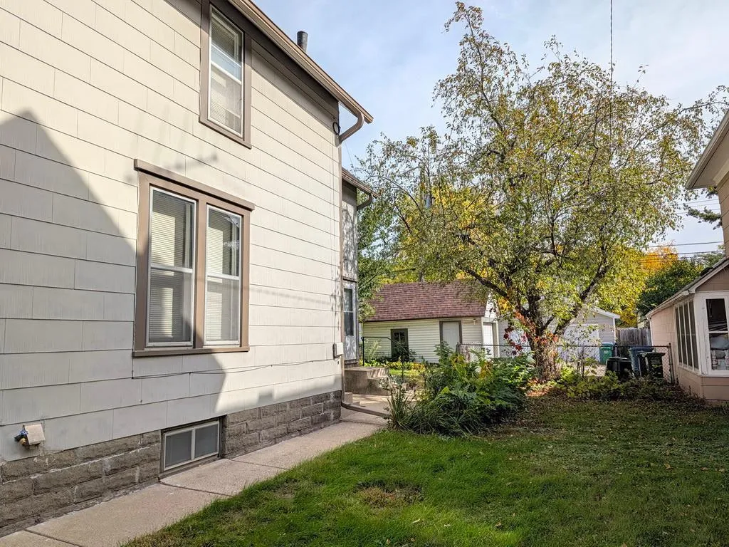 Photo 5 of 743 Fillmore Ne Street