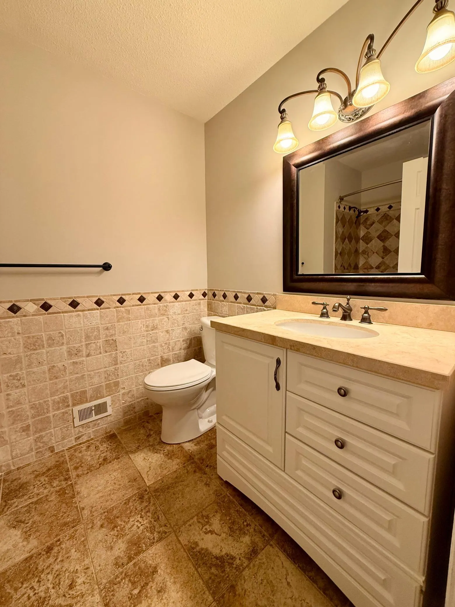 Photo 10 of 5224 Seabury Road