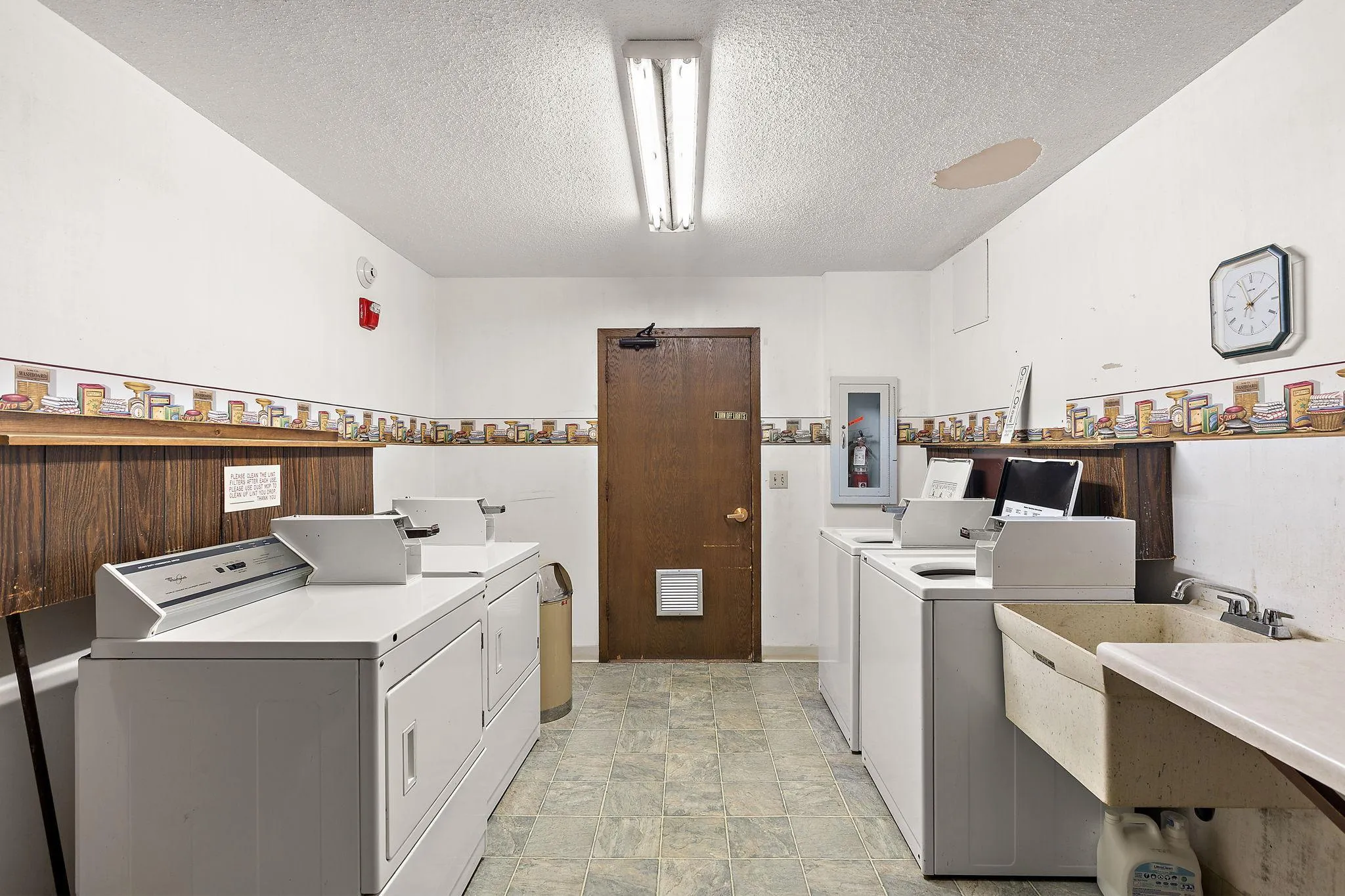 Photo 25 of 4100 Parklawn Avenue Unit 109