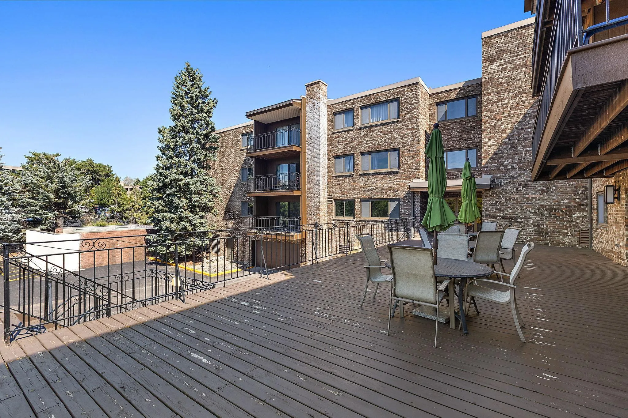 Photo 15 of 4100 Parklawn Avenue Unit 109