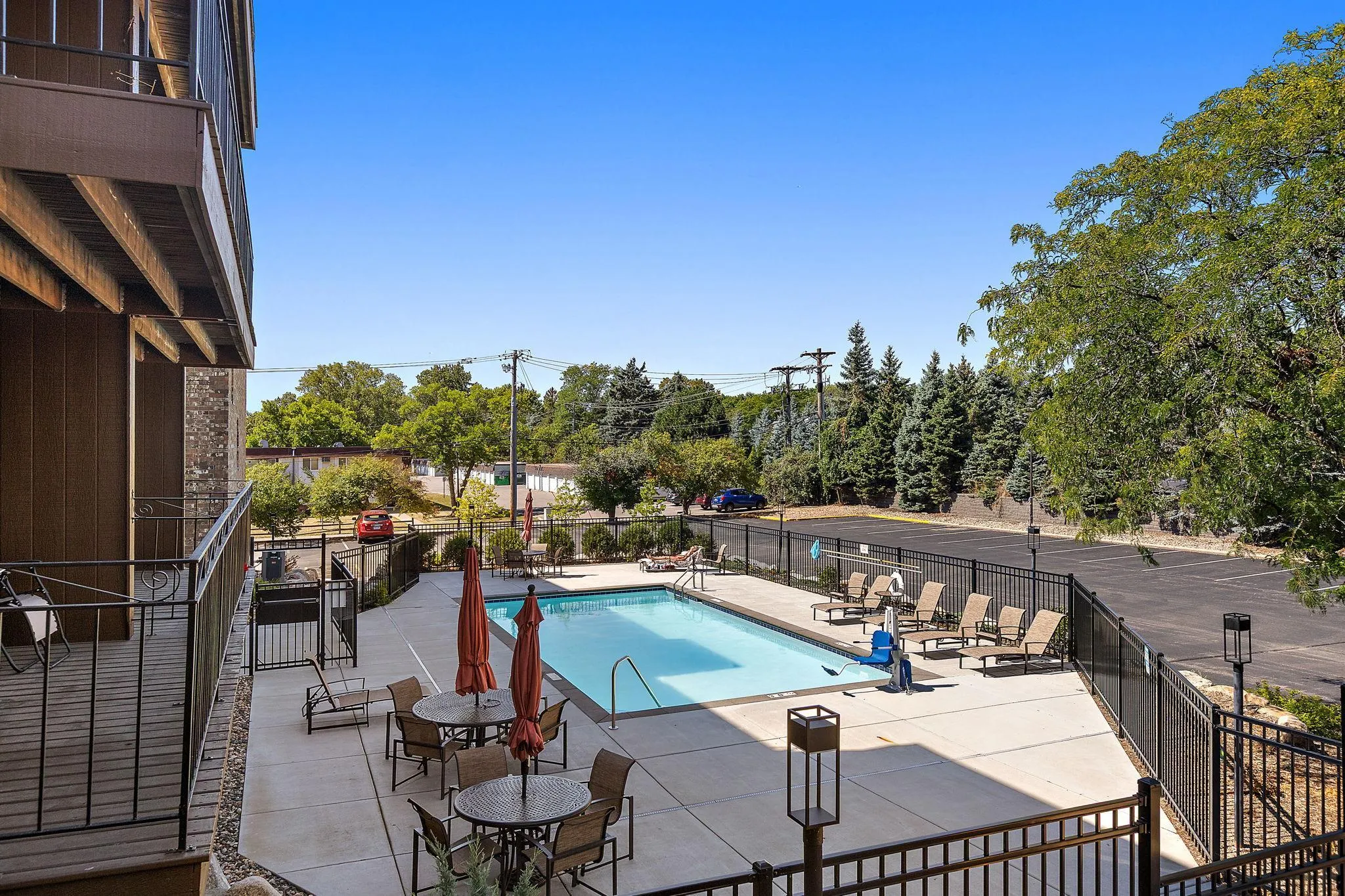 Photo 13 of 4100 Parklawn Avenue Unit 109