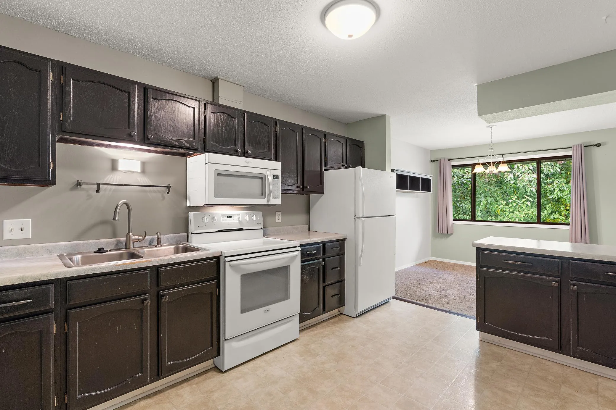 Photo 11 of 408 Pleasant Drive