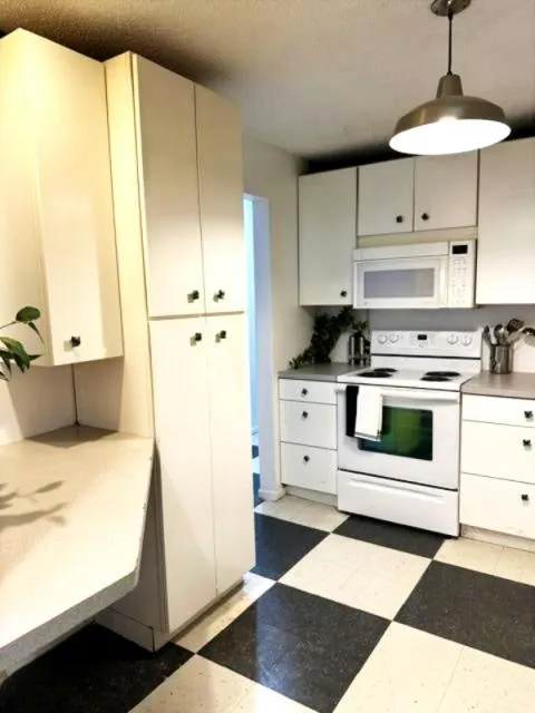 Photo 18 of 3232 Fremont N Avenue Unit 109