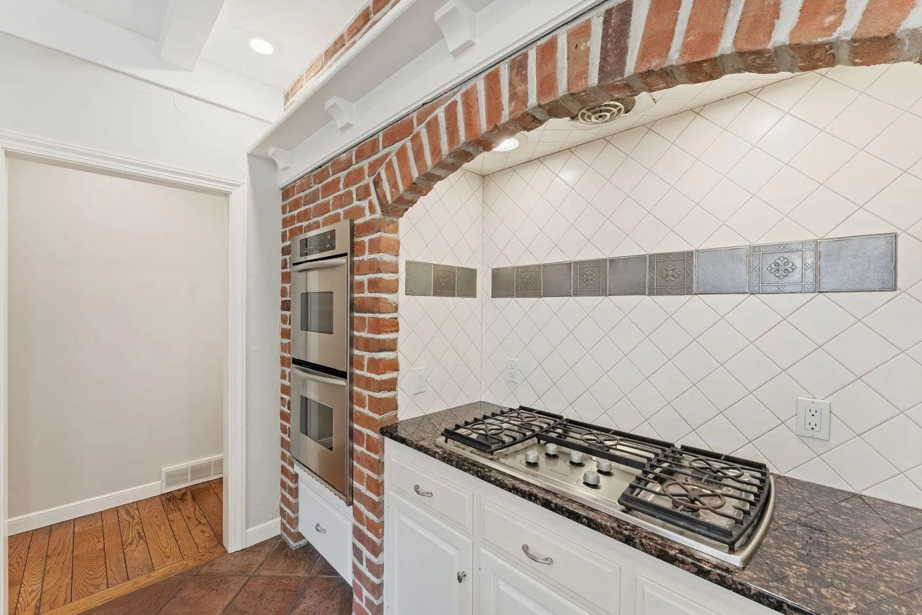 Photo 23 of 10797 Purdey Road