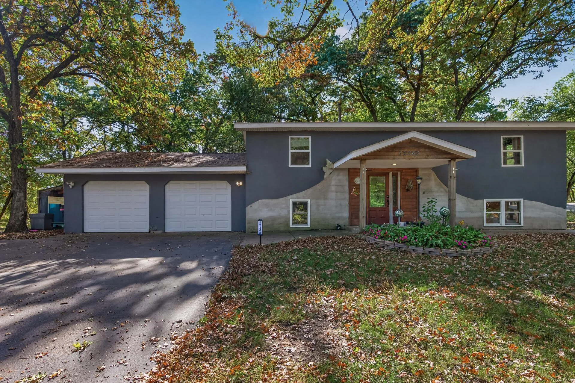 Photo 4 of 12368 Fremont Lane