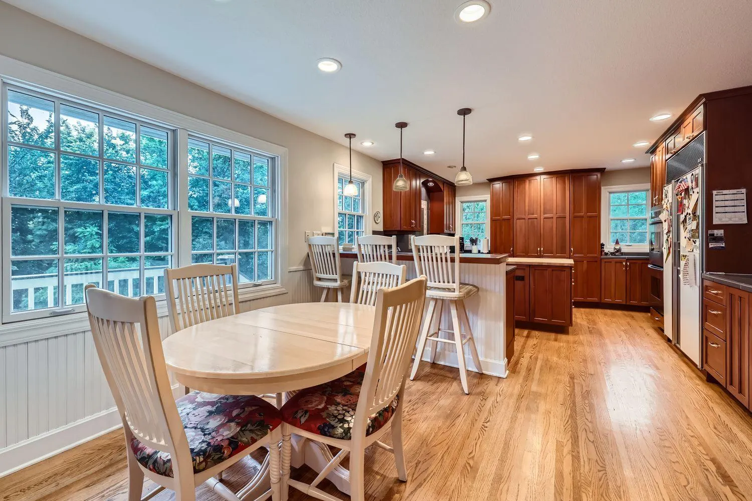 Photo 16 of 2350 Longview Circle