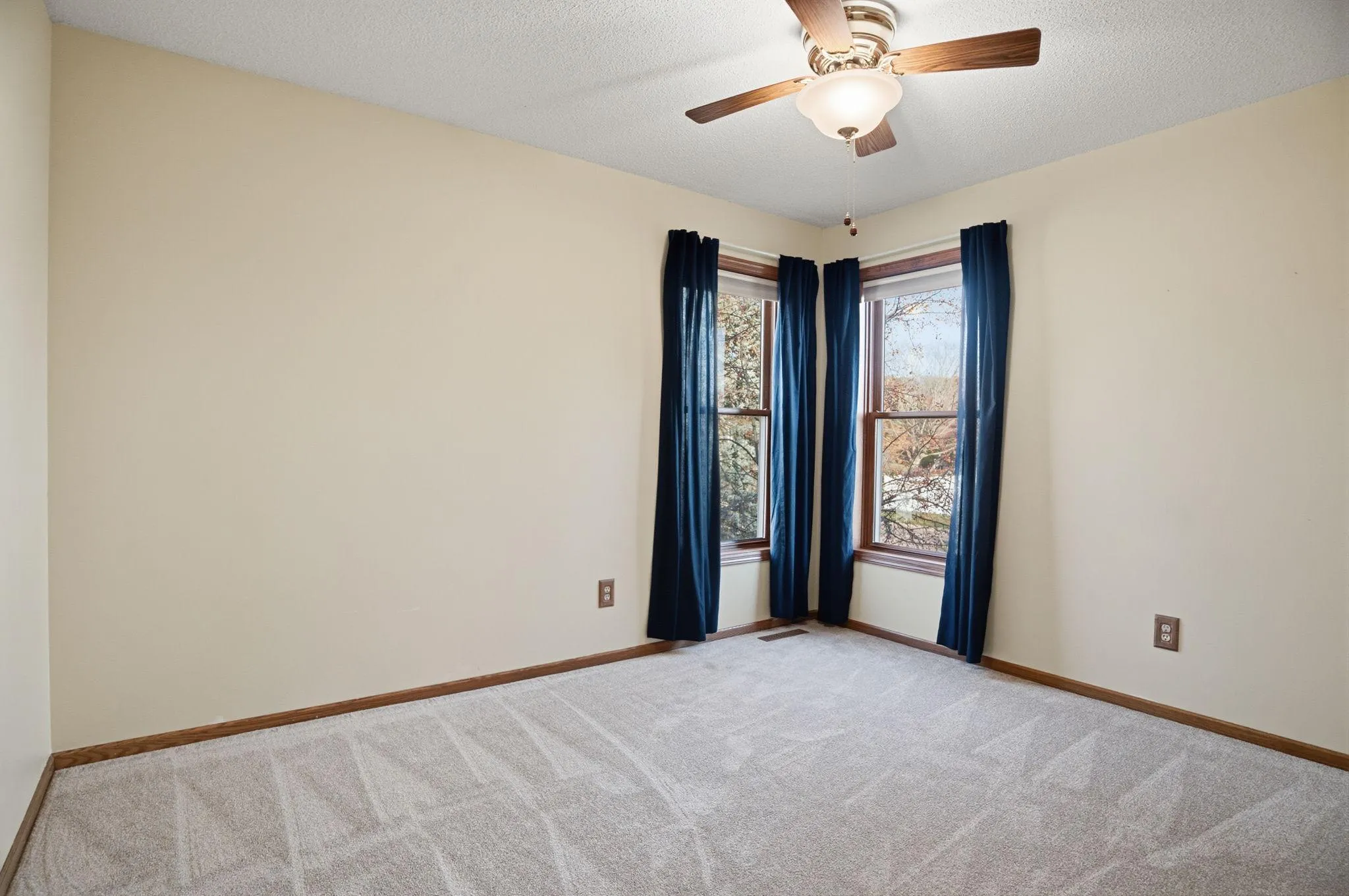 Photo 41 of 12691 Edinborough Way