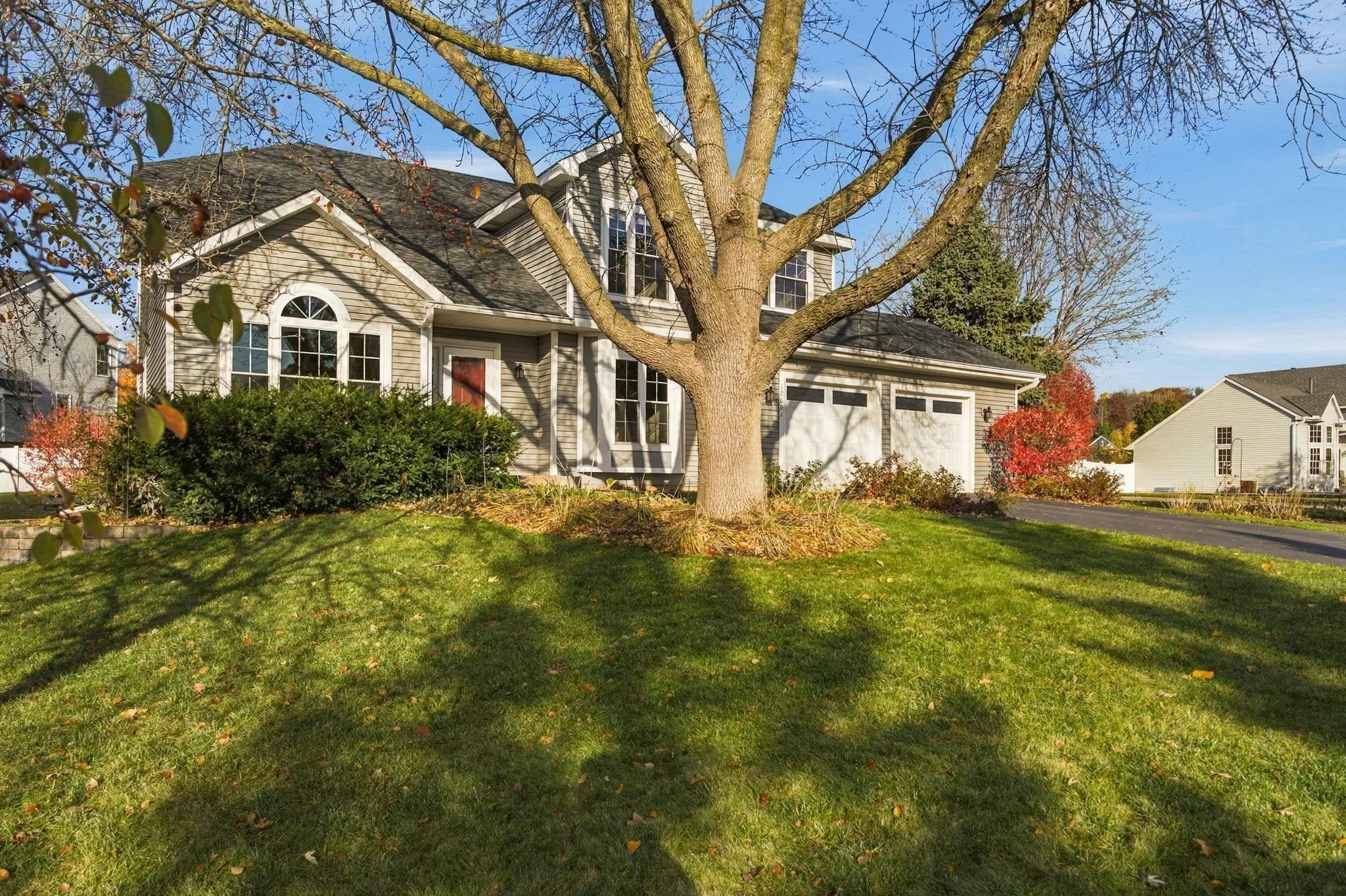 Photo 3 of 12691 Edinborough Way