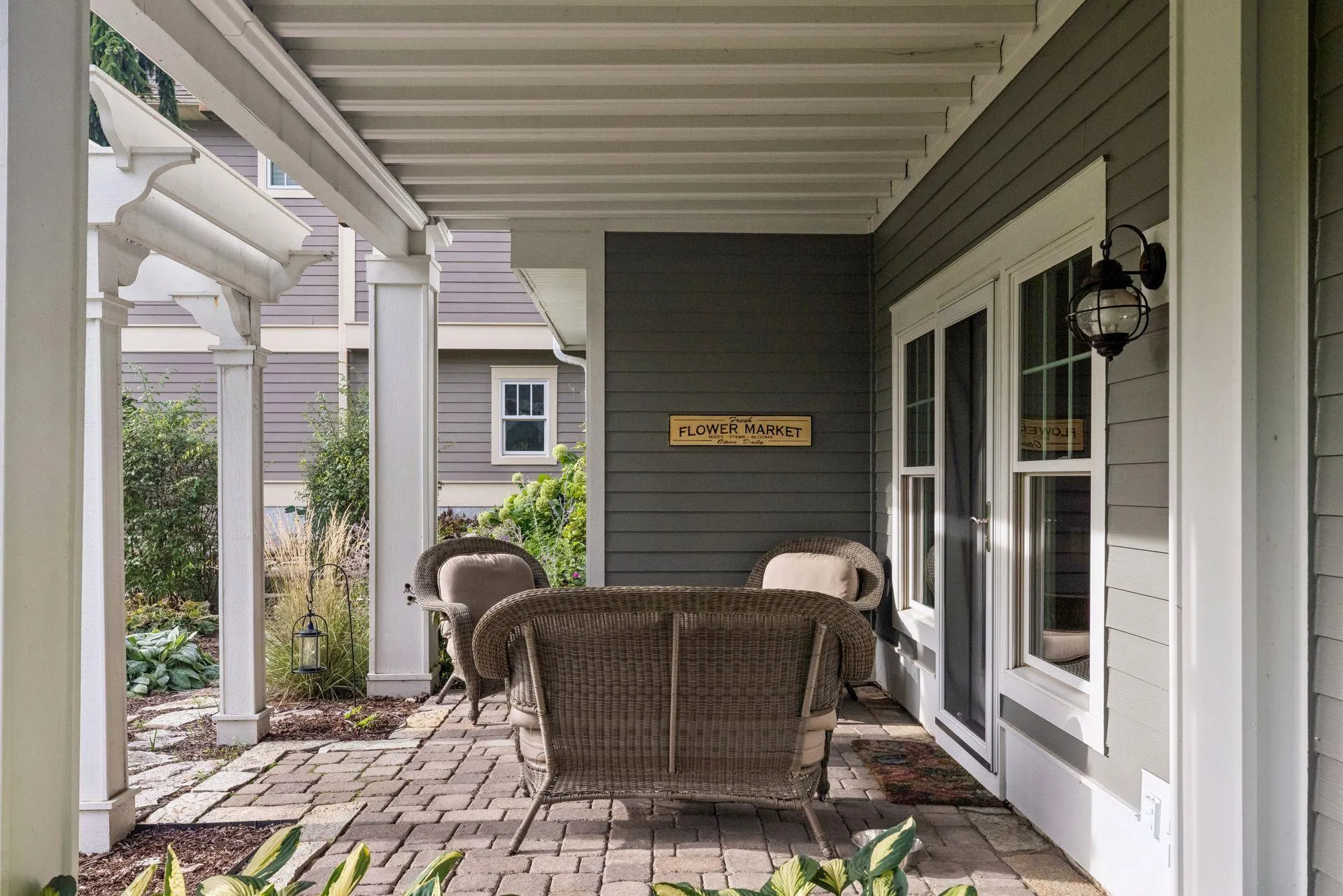 Photo 94 of 3726 Planting Green