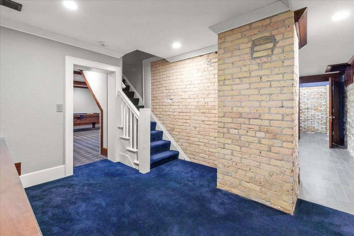 Photo 41 of 1724 Summit Avenue