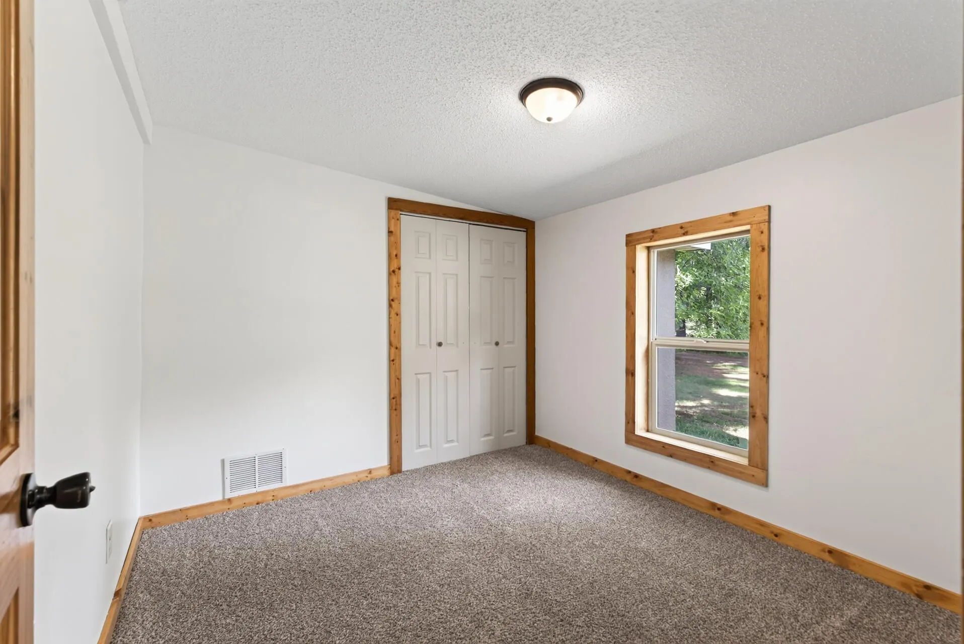 Photo 23 of 32251 Roanoke Nw Street