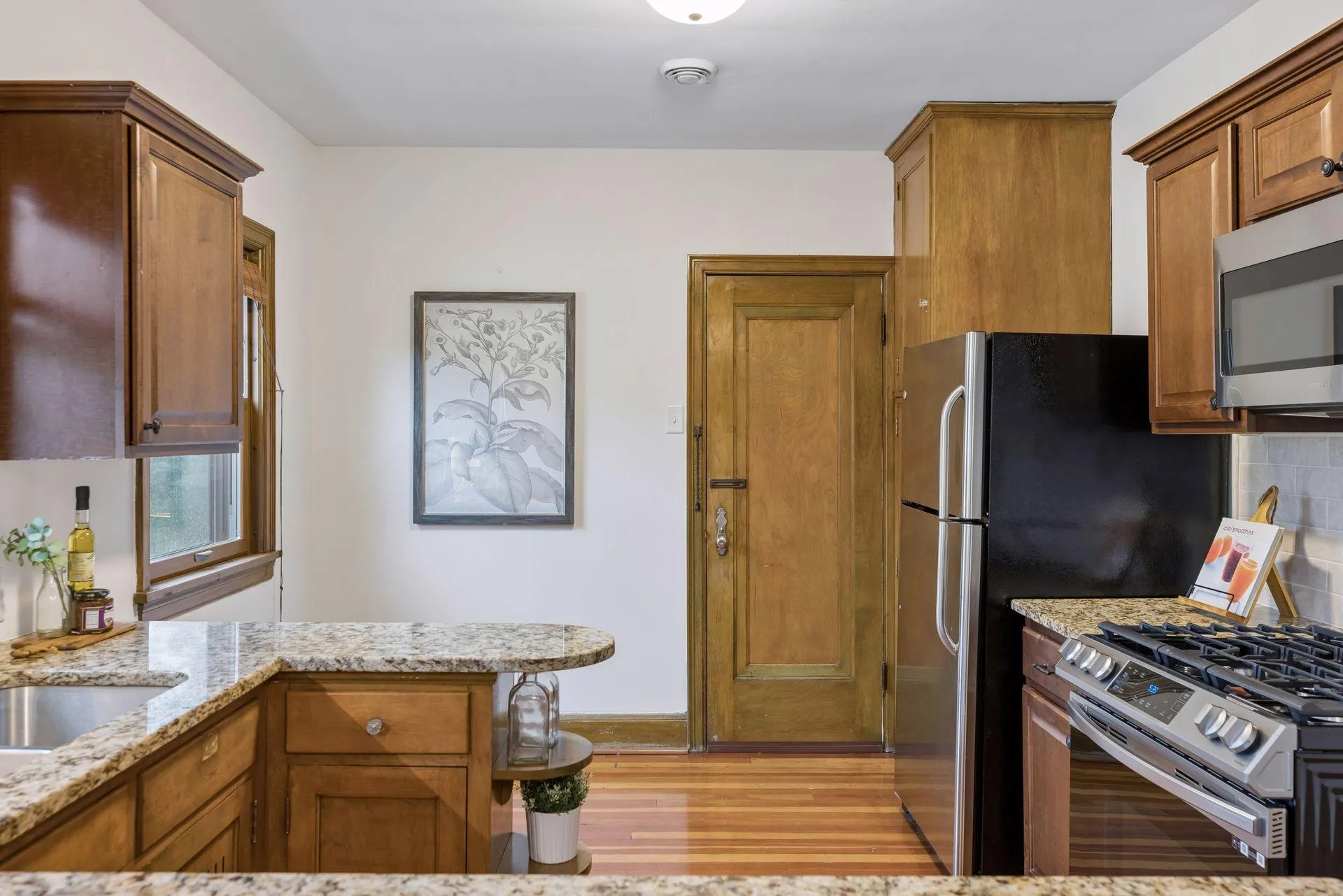 Photo 15 of 215 W Minnehaha Parkway