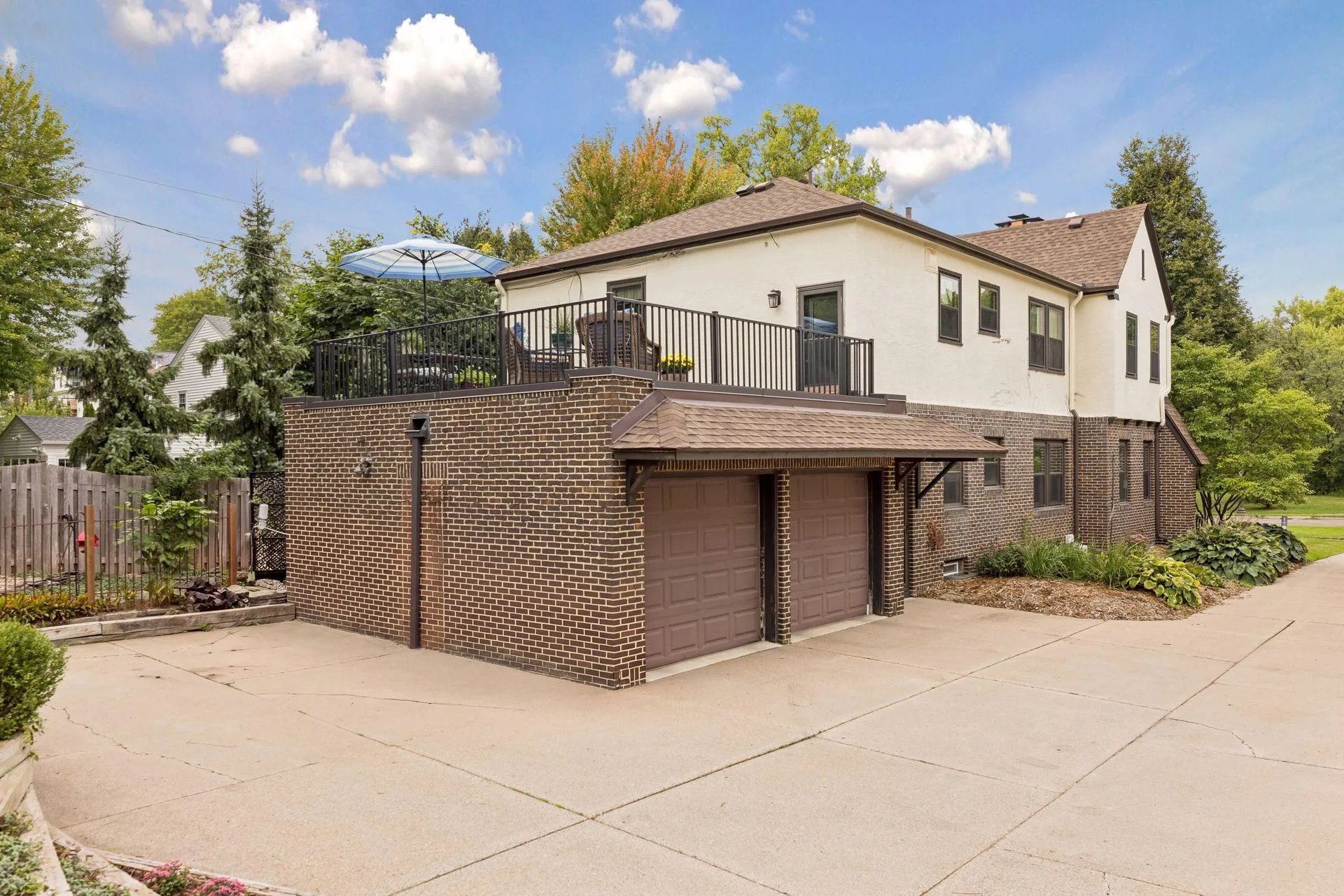 Photo 45 of 215 W Minnehaha Parkway