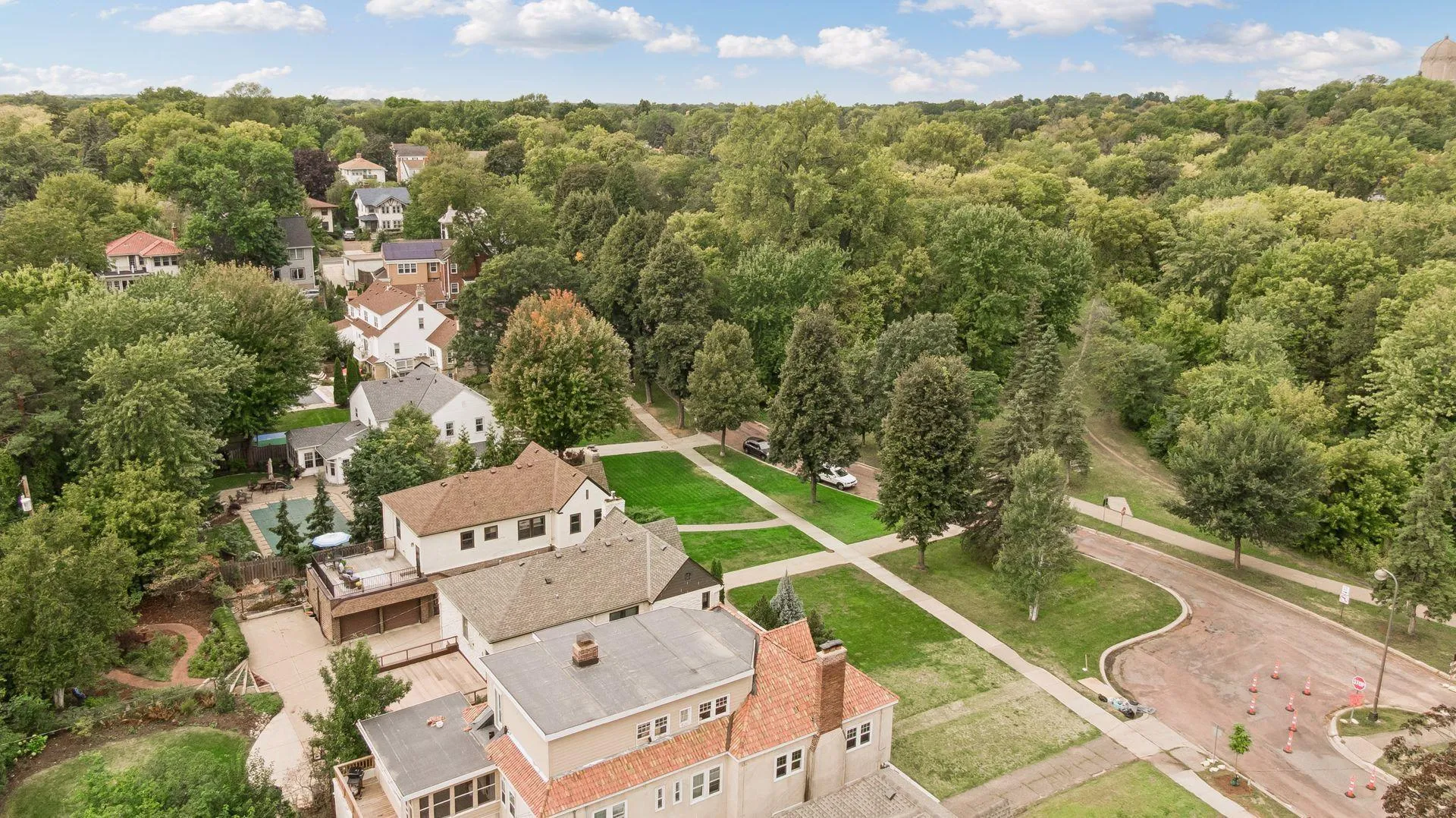 Photo 42 of 215 W Minnehaha Parkway
