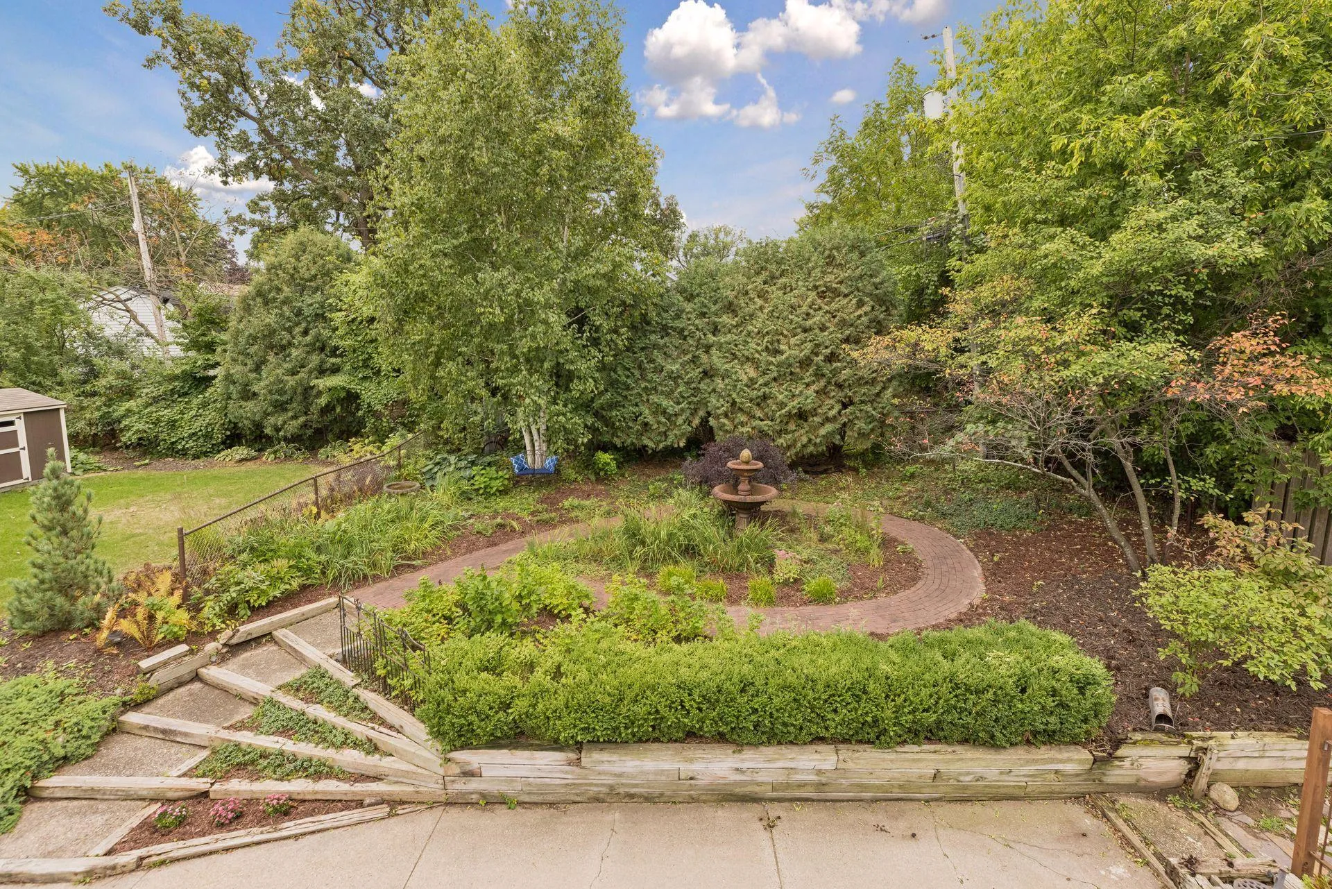 Photo 41 of 215 W Minnehaha Parkway