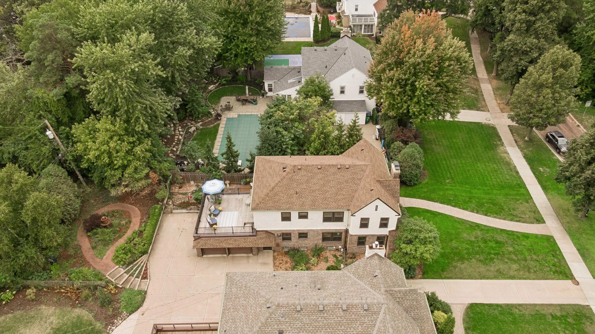 Photo 43 of 215 W Minnehaha Parkway