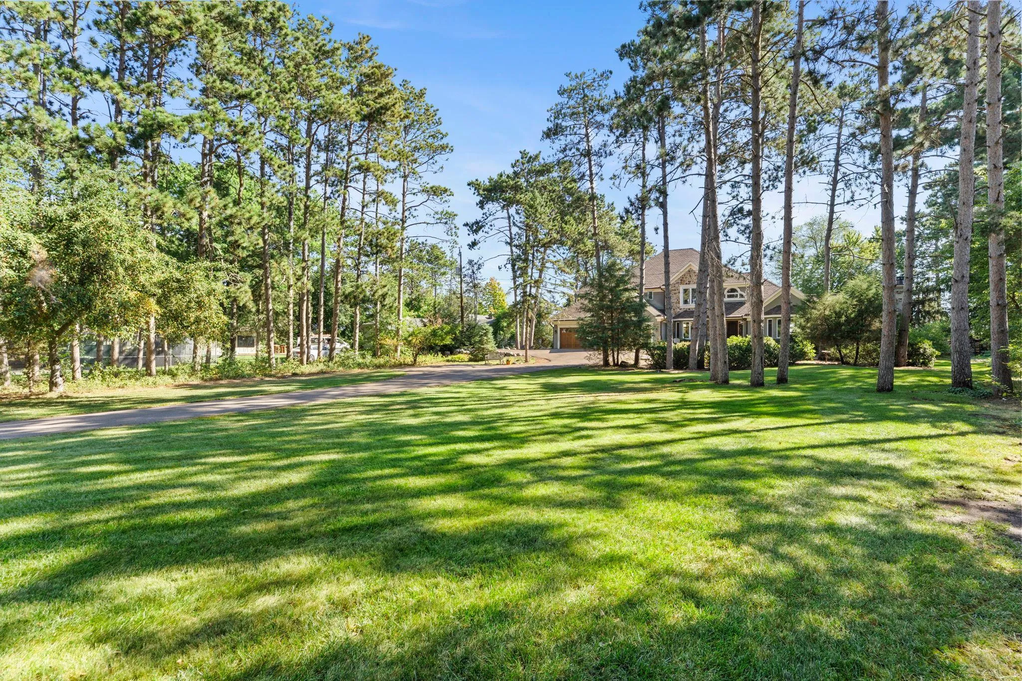 Photo 5 of 945 Quentin S Avenue