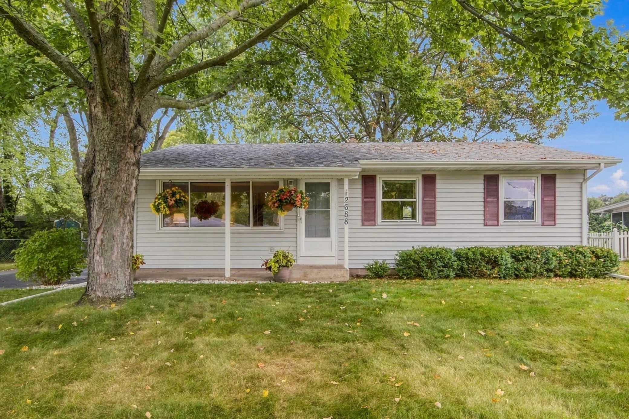 Photo 3 of 2688 Cedar Avenue