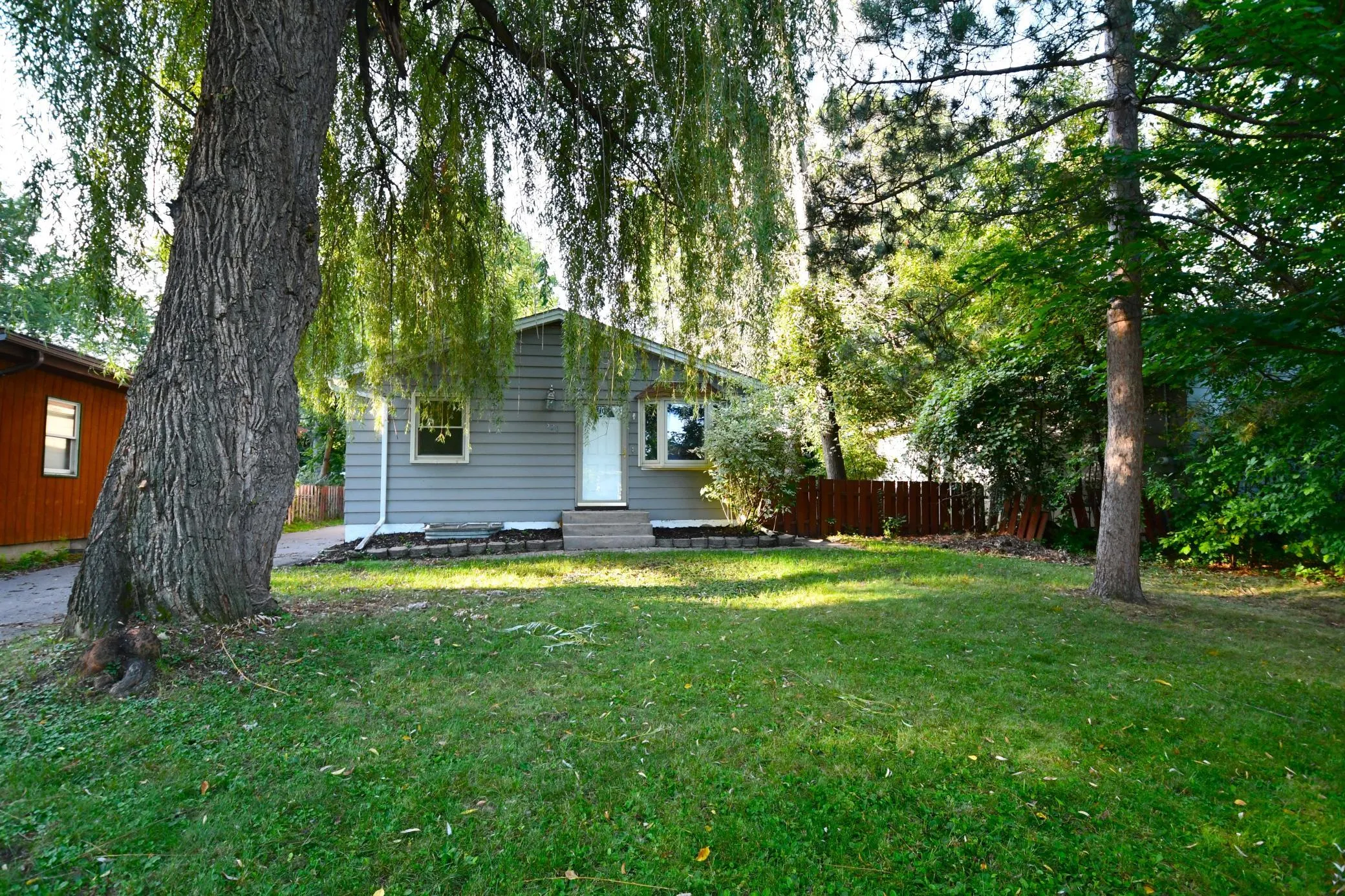 Photo 2 of 520 10th Se Avenue
