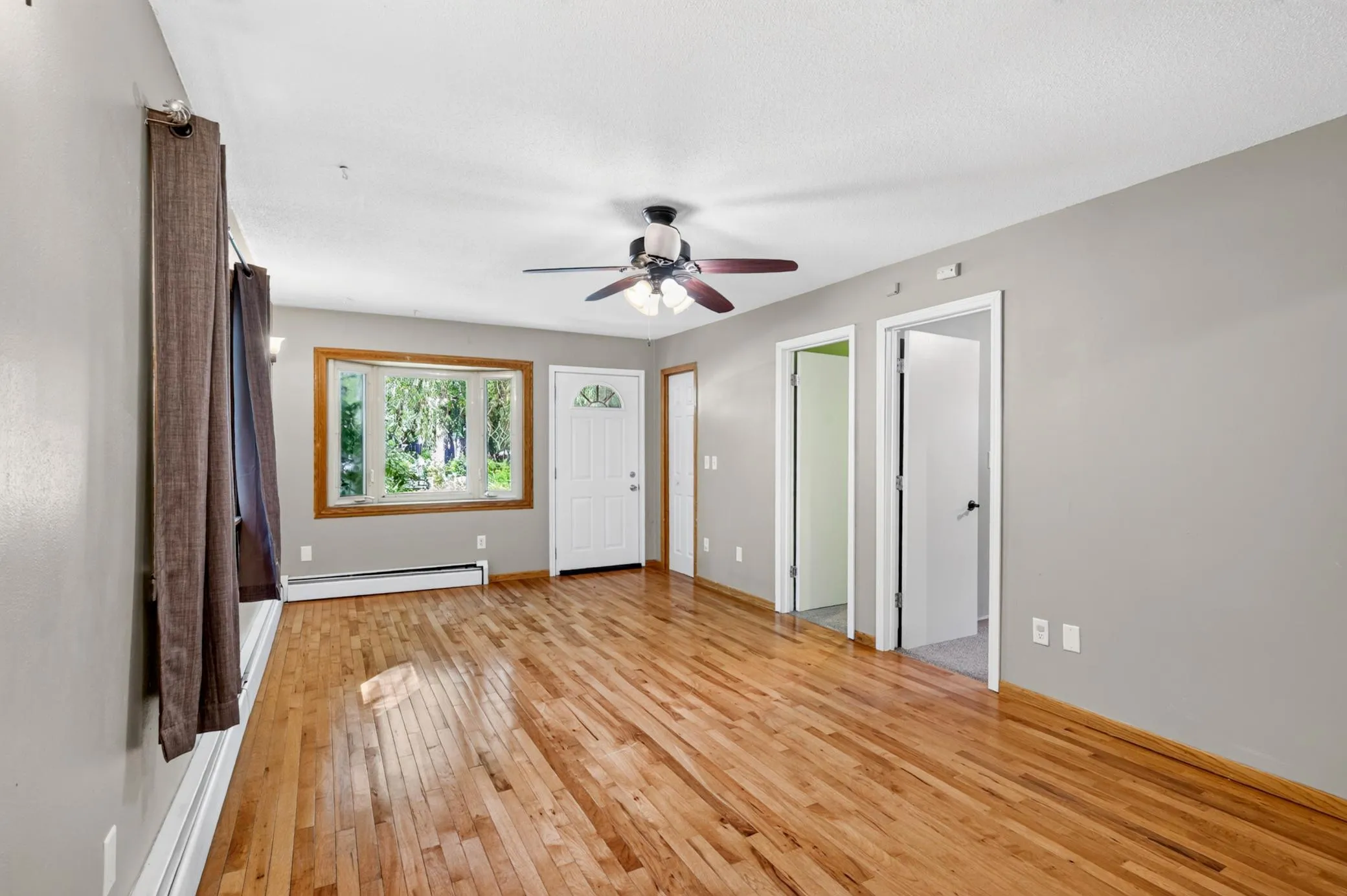 Photo 6 of 520 10th Se Avenue