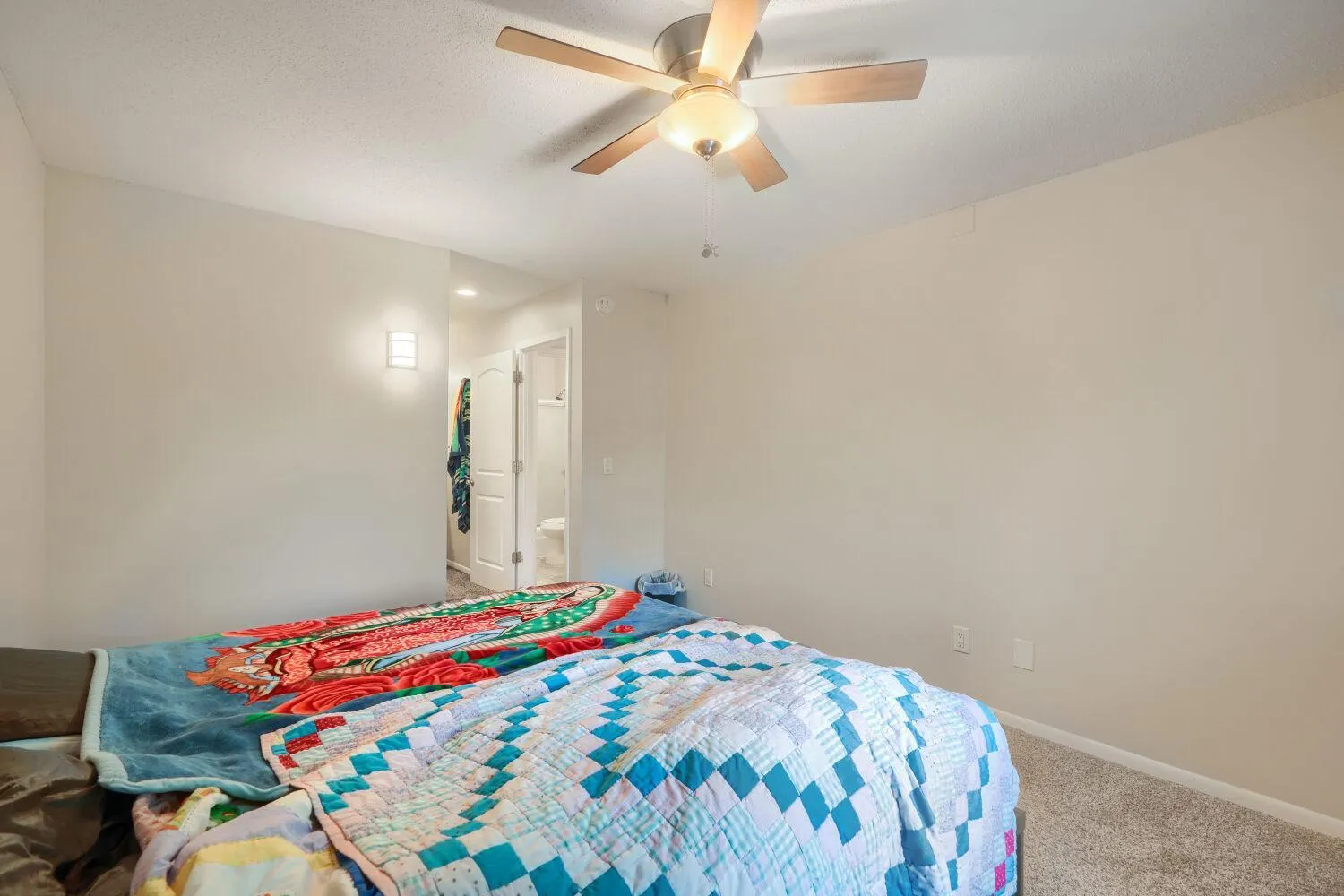 Photo 13 of 4201 Lakeside N Avenue Unit 302