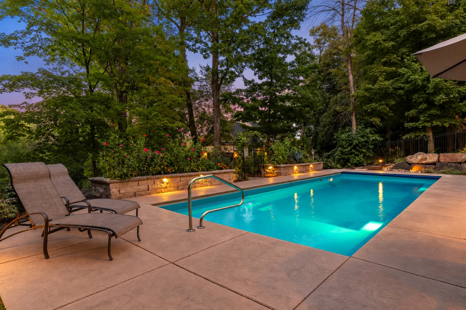 Photo 5 of 18508 Ridgewood Road