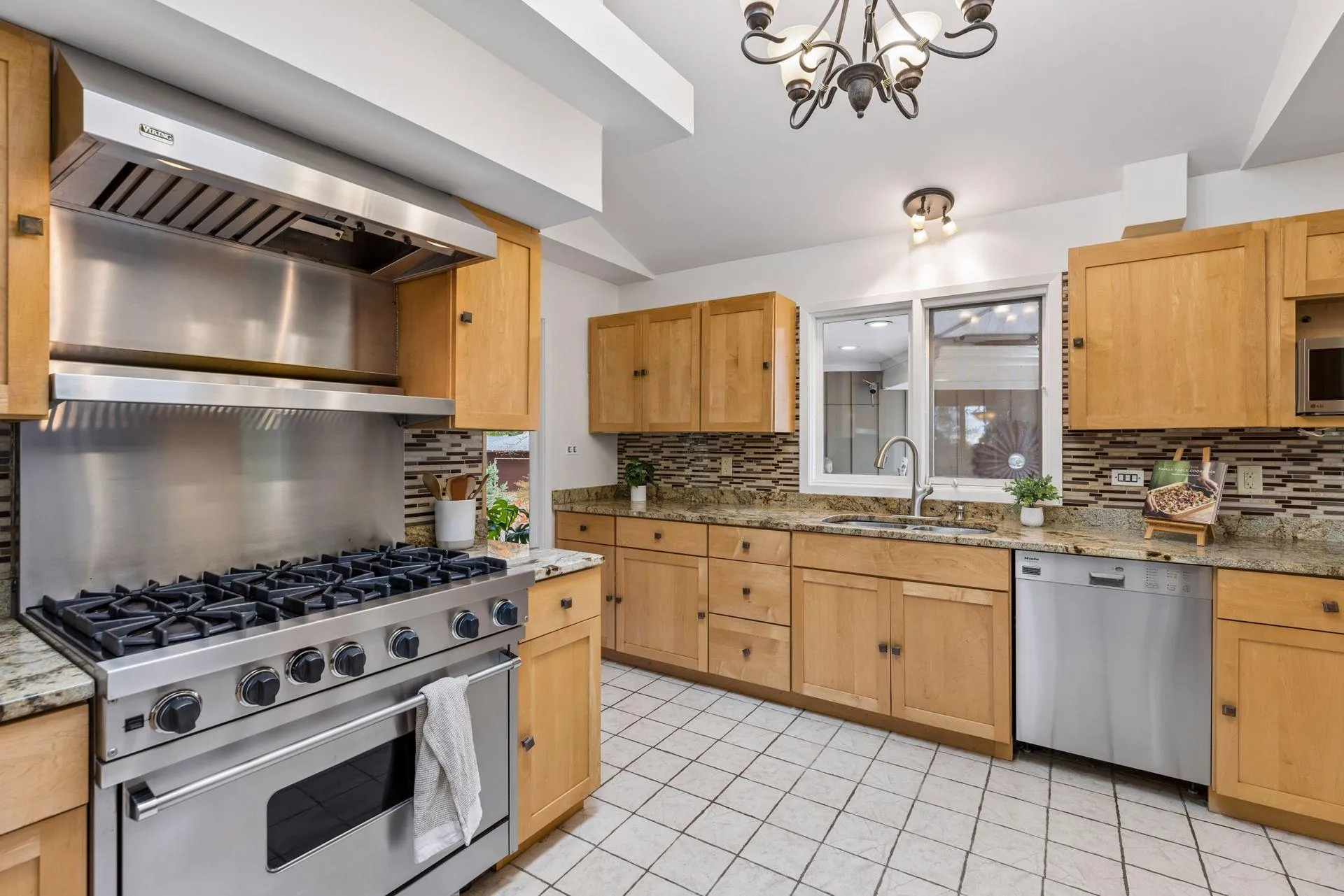 Photo 14 of 6400 Mildred Avenue