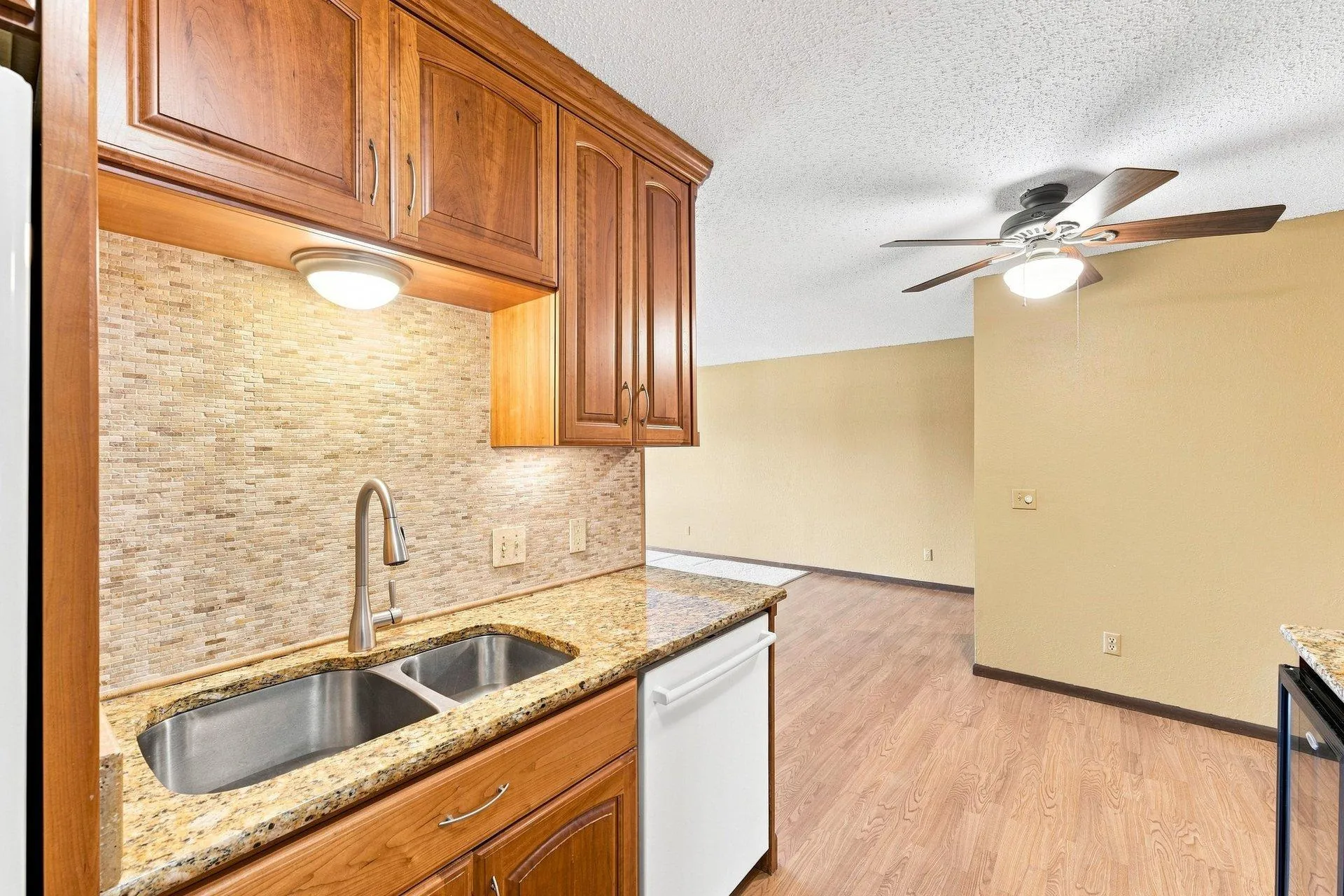 Photo 13 of 14630 Garrett Avenue Unit 613