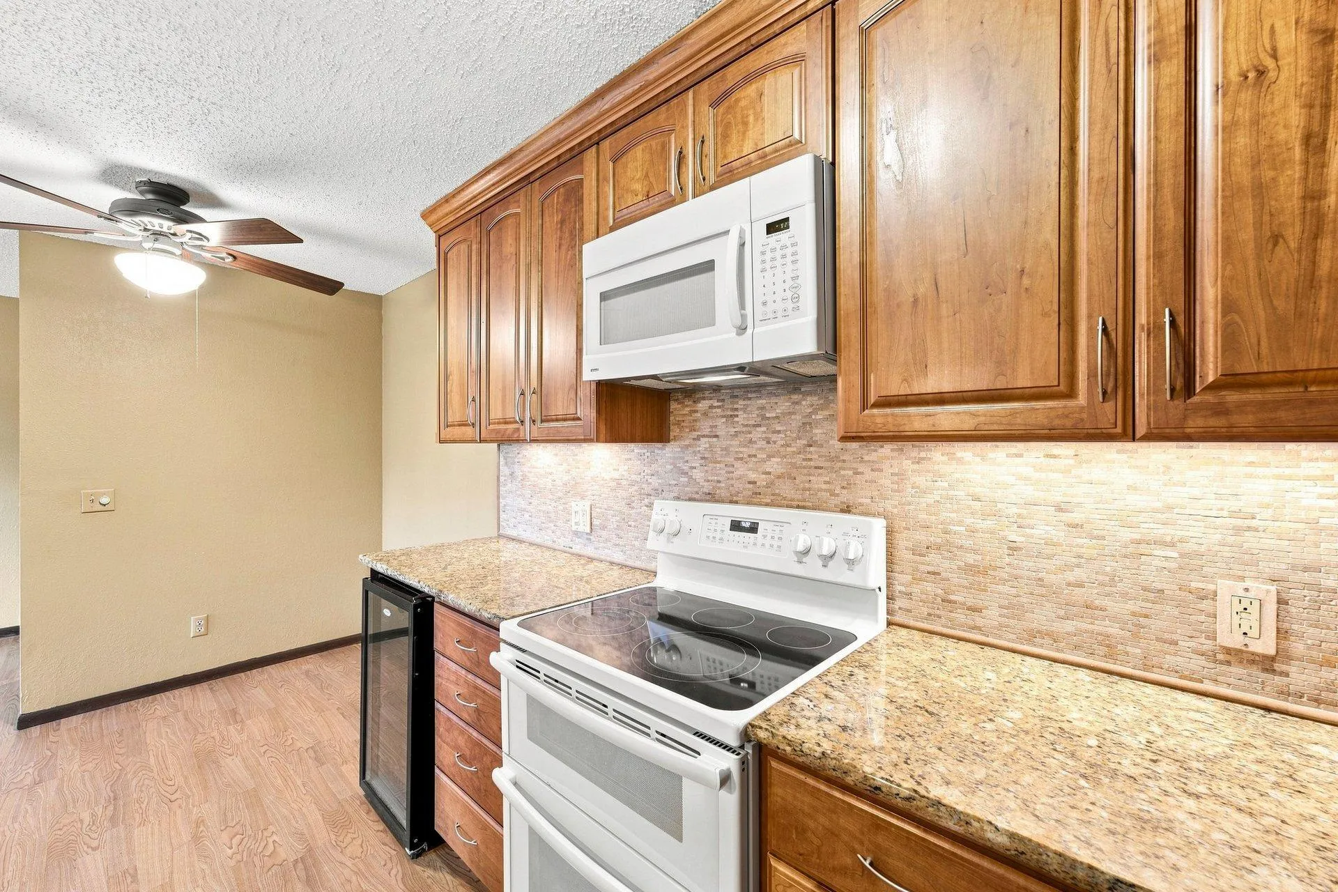 Photo 14 of 14630 Garrett Avenue Unit 613