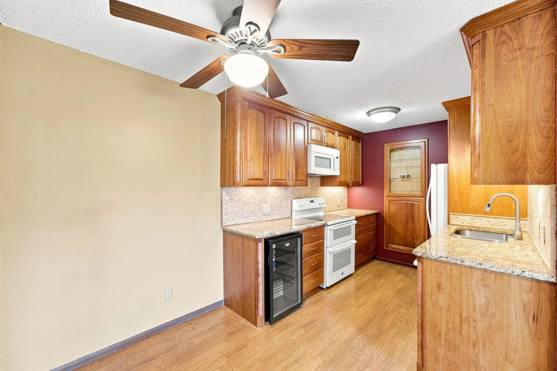 Photo 9 of 14630 Garrett Avenue Unit 613