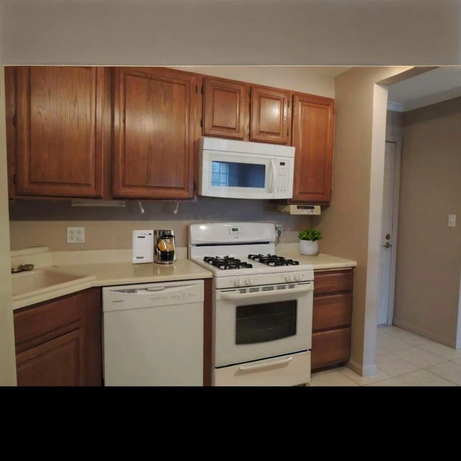 Photo 2 of 6670 Vernon S Avenue Unit 316