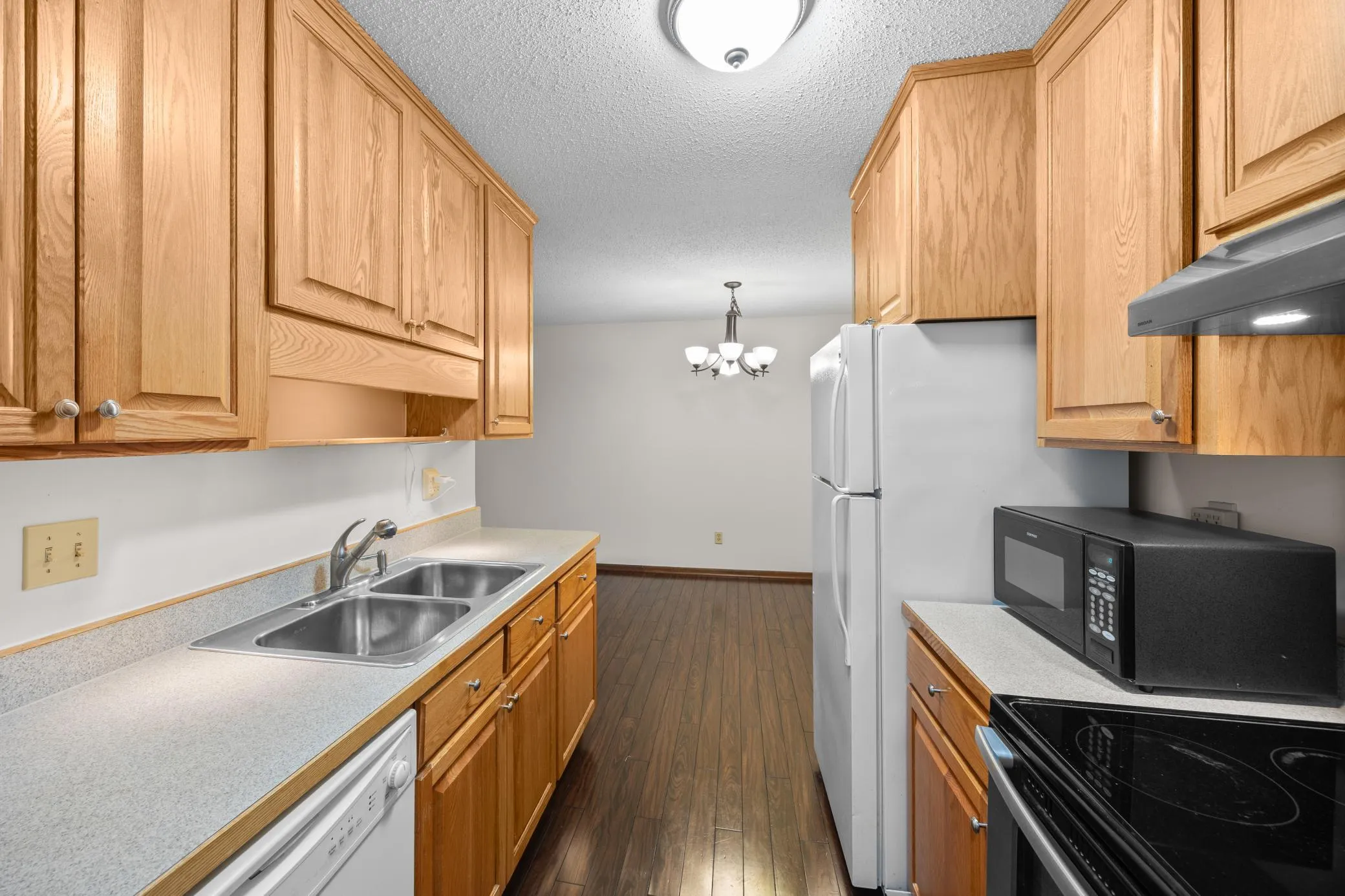 Photo 7 of 2800 Hillsboro N Avenue Unit 214