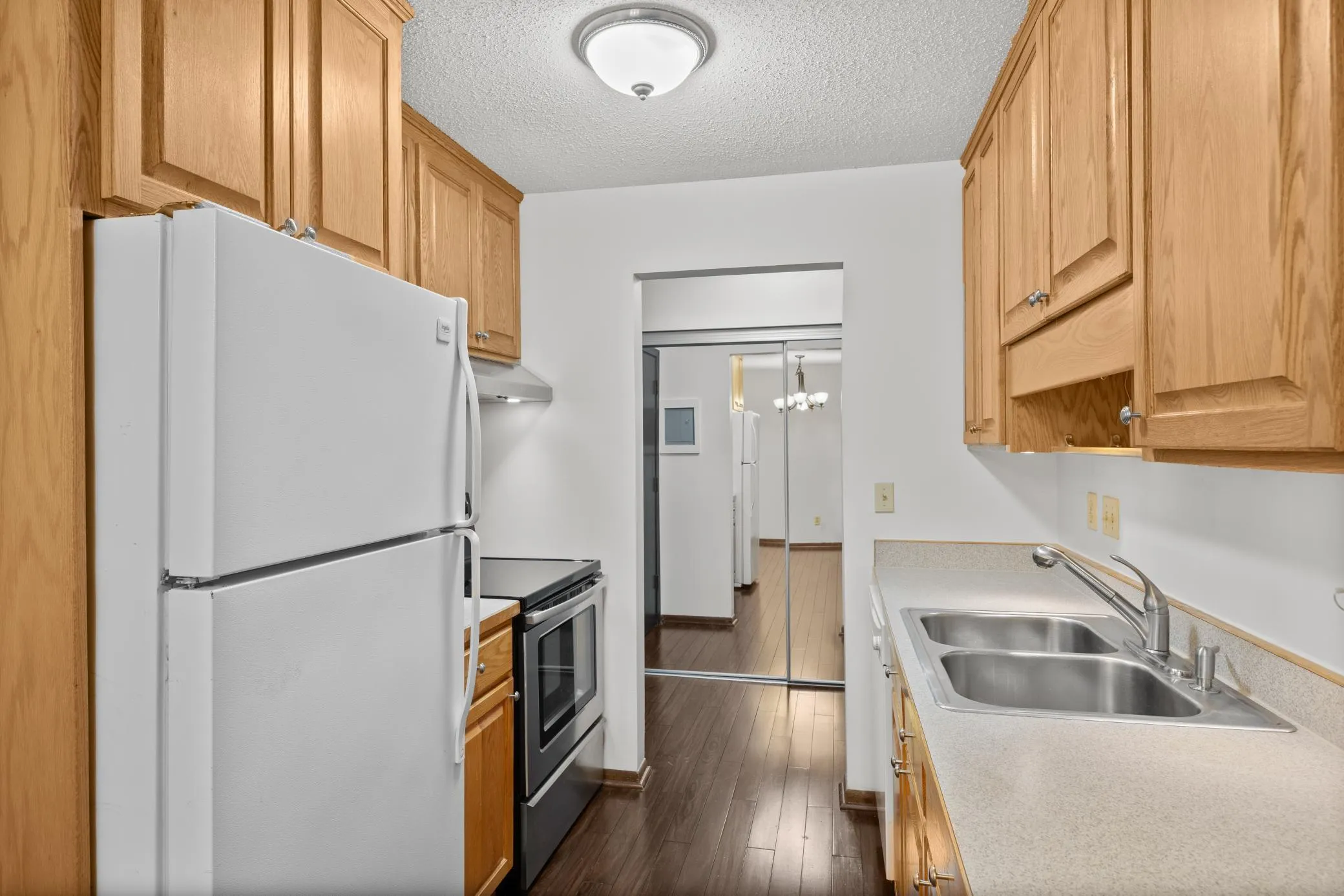 Photo 6 of 2800 Hillsboro N Avenue Unit 214