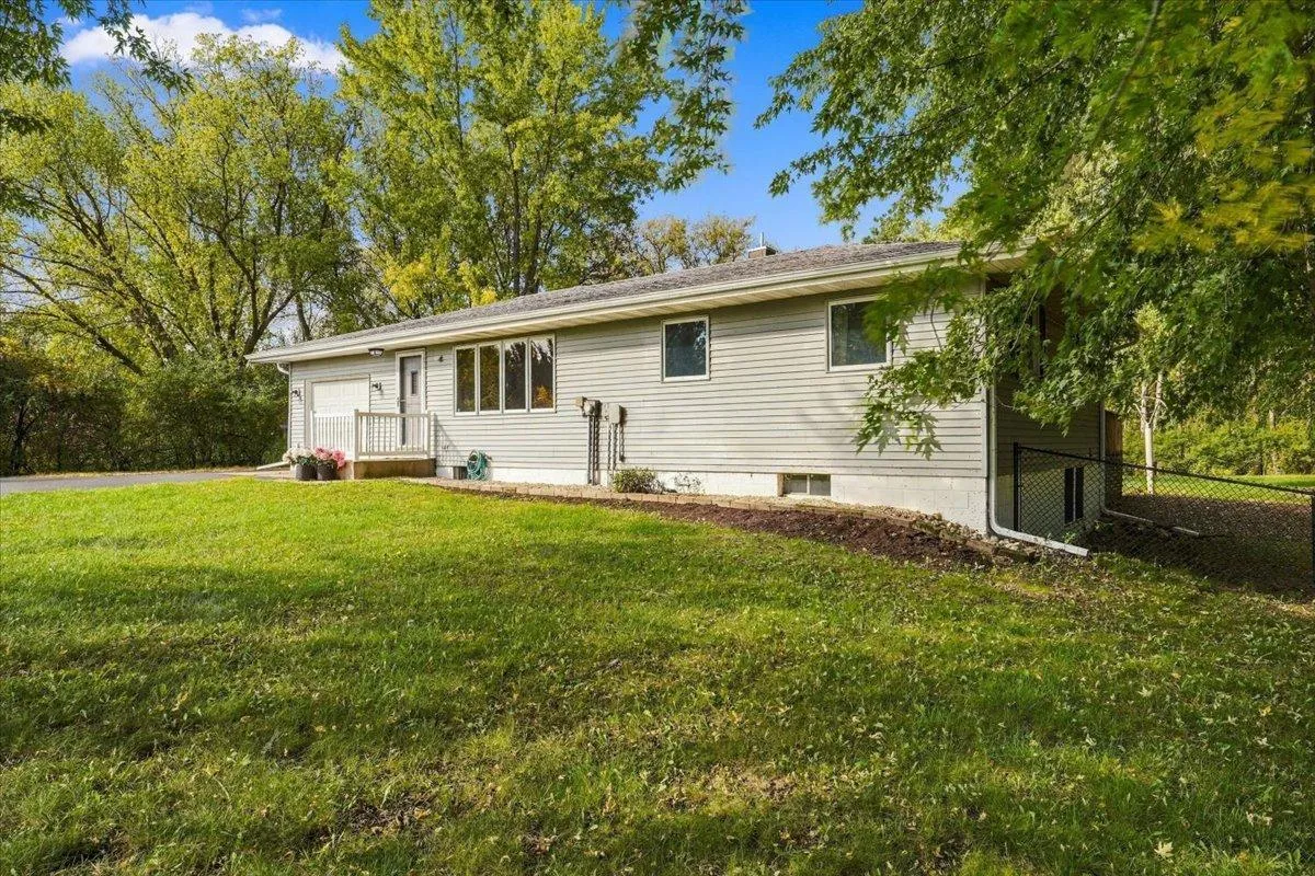 Photo 32 of 272 Glenmont Road