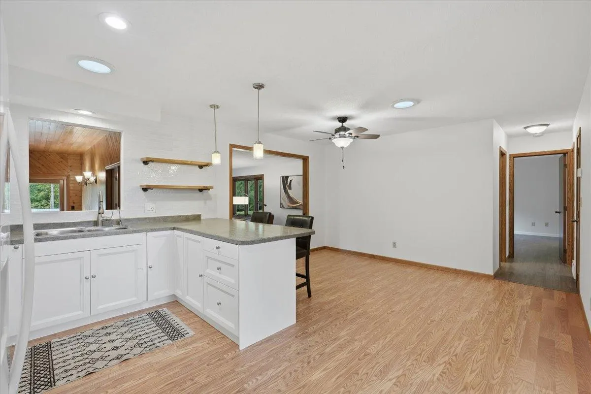 Photo 5 of 272 Glenmont Road