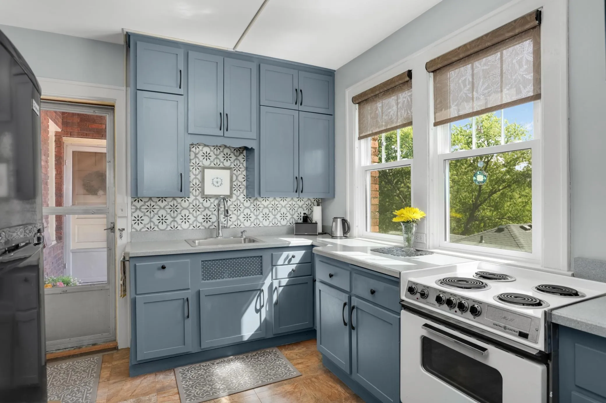 Photo 12 of 127 Lexington S Parkway Unit 6