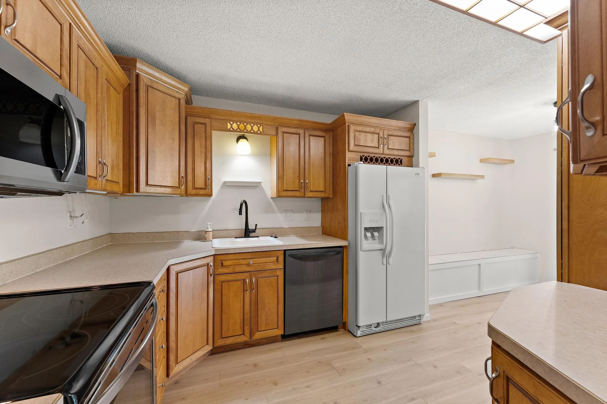 Photo 9 of 14349 Fairway Drive