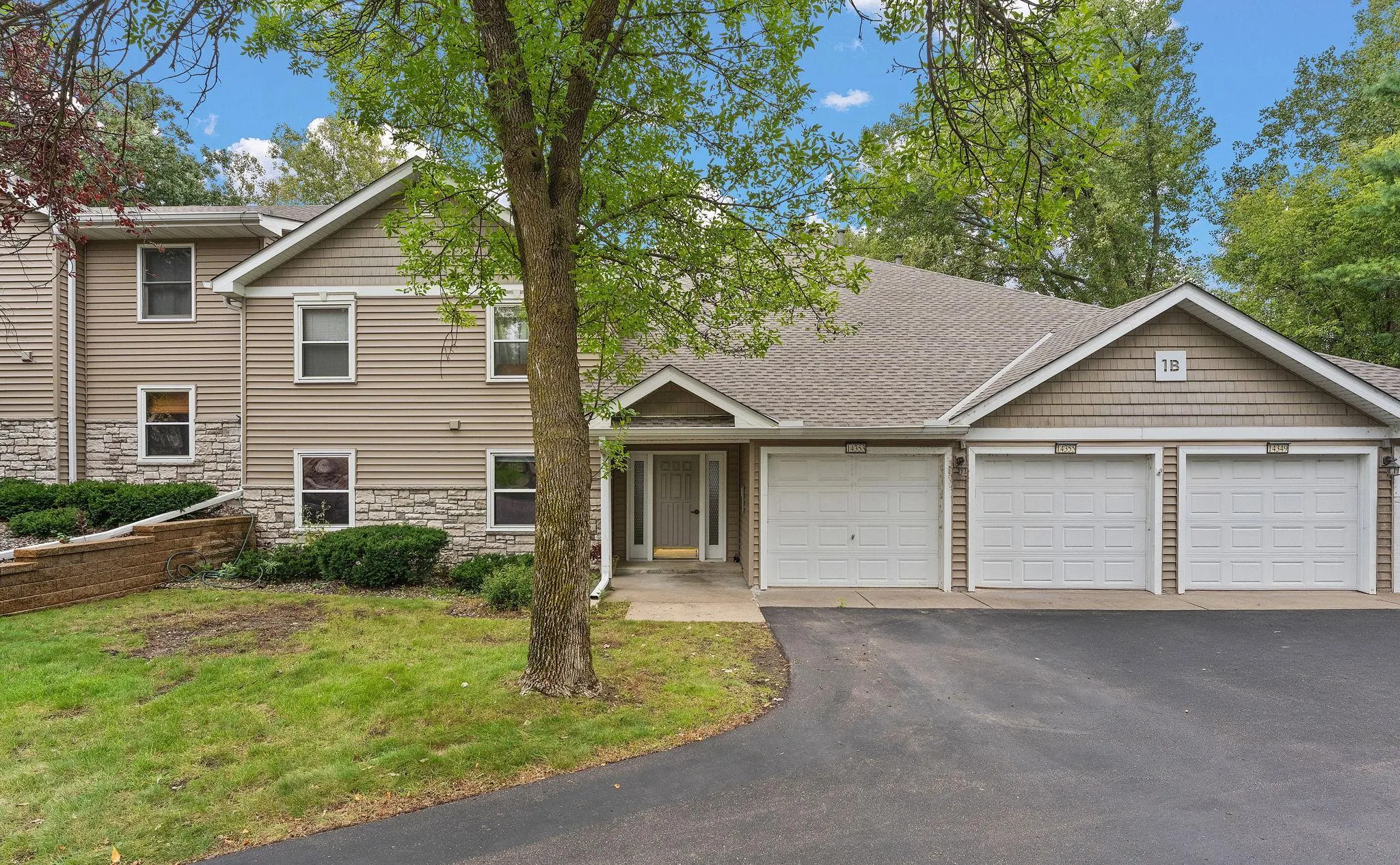 Photo 2 of 14349 Fairway Drive