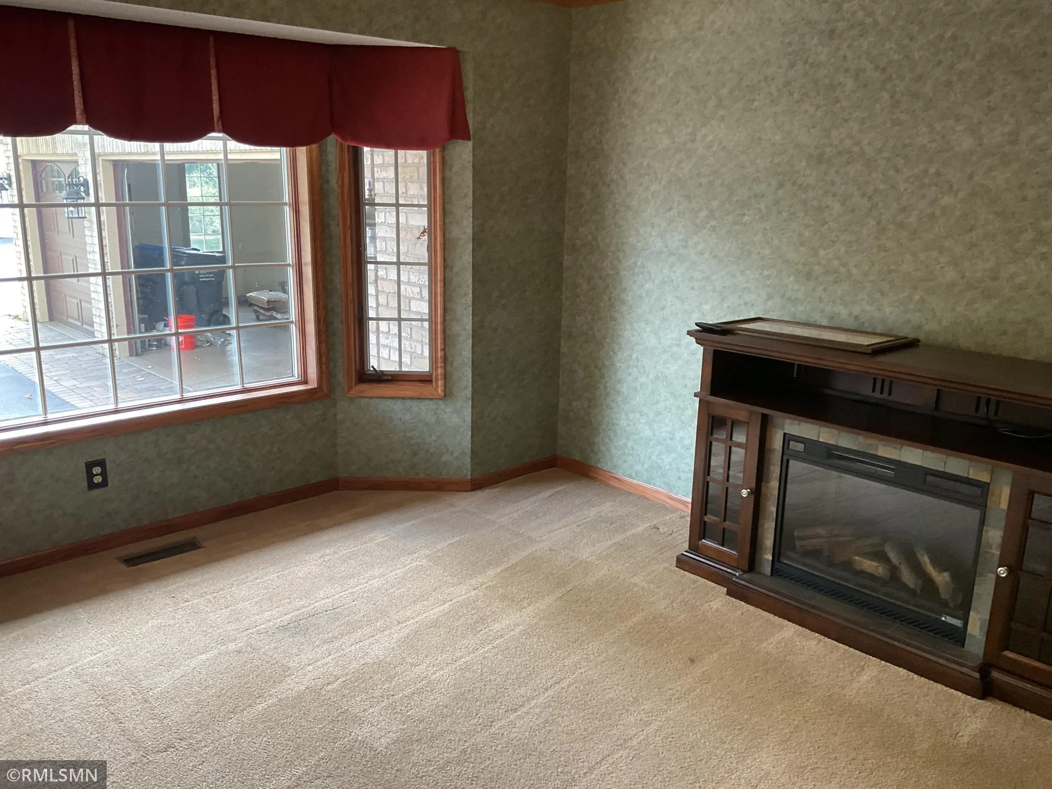 Photo 18 of 2139 14th E Avenue