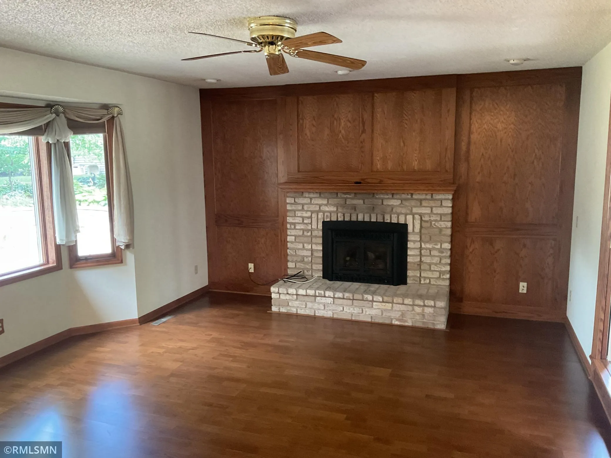 Photo 12 of 2139 14th E Avenue