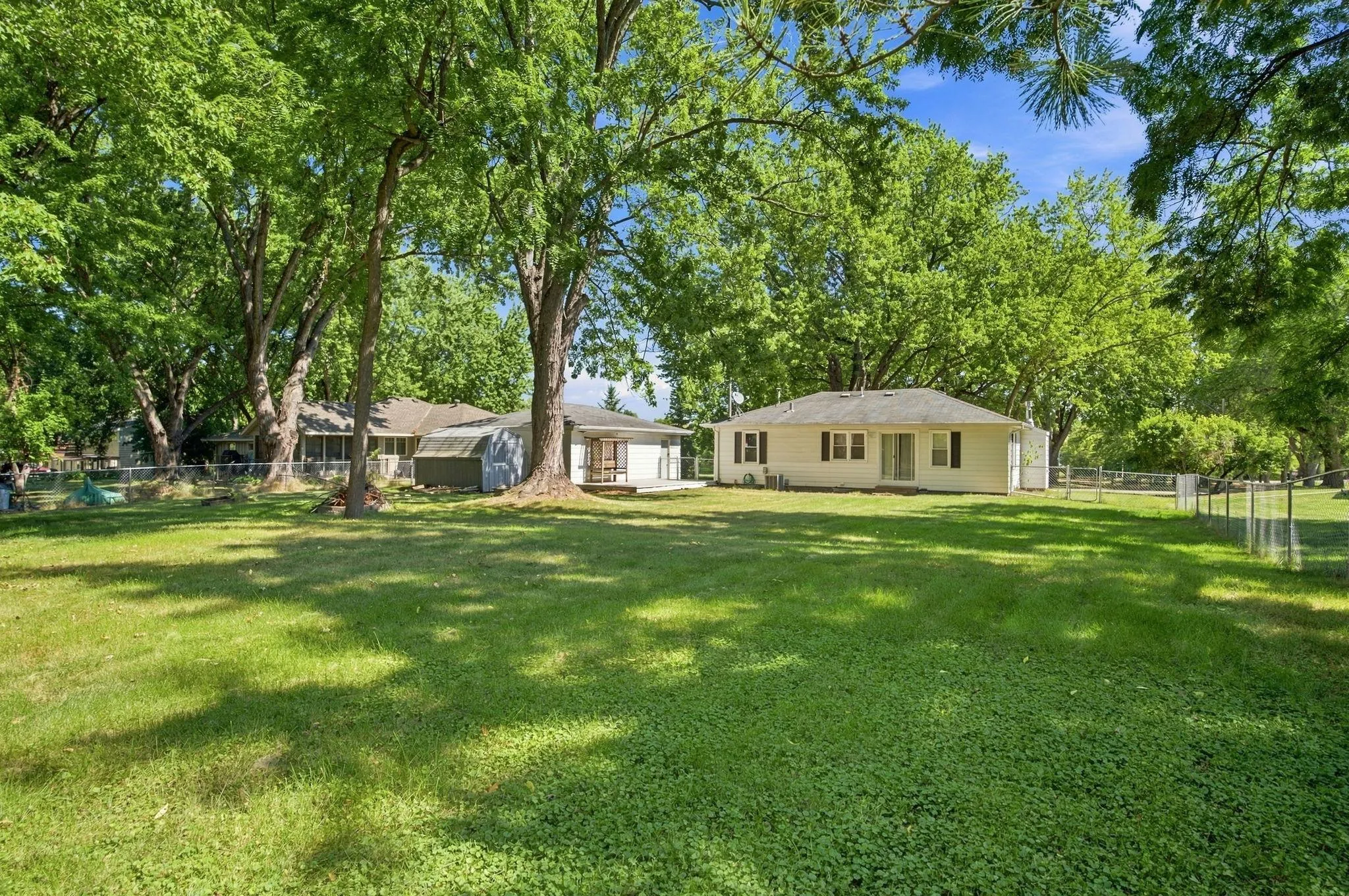 Photo 35 of 125 Hackberry Hill