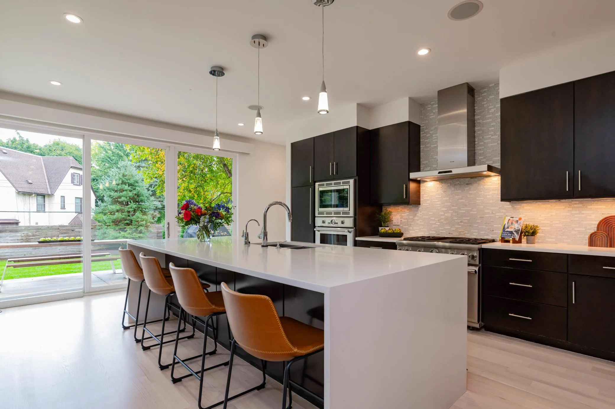 Photo 6 of 674 Montcalm Place