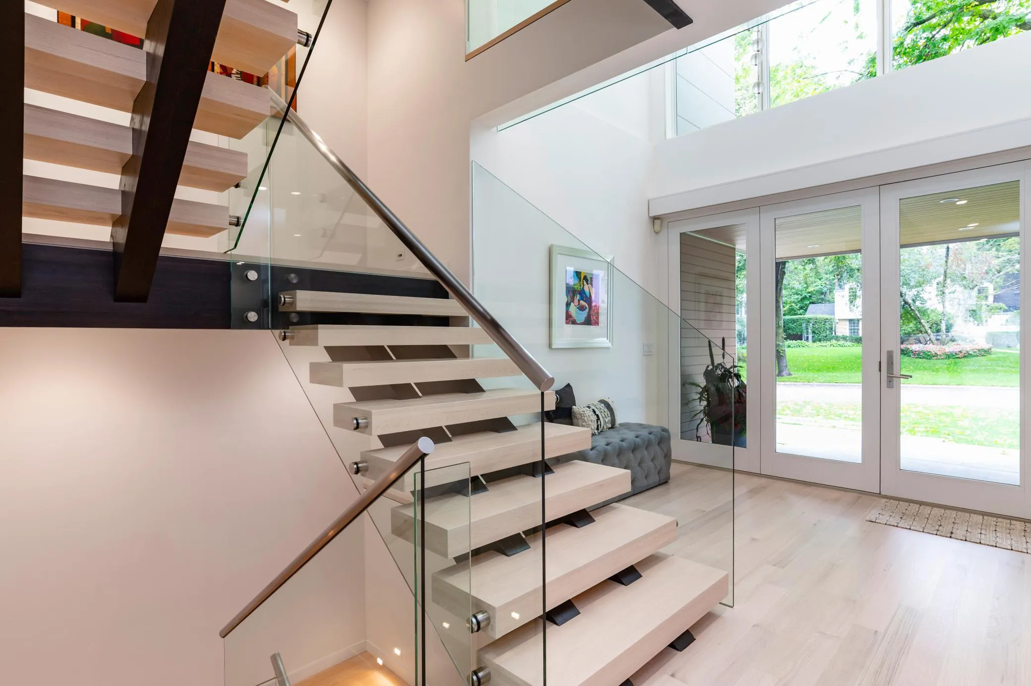 Photo 5 of 674 Montcalm Place