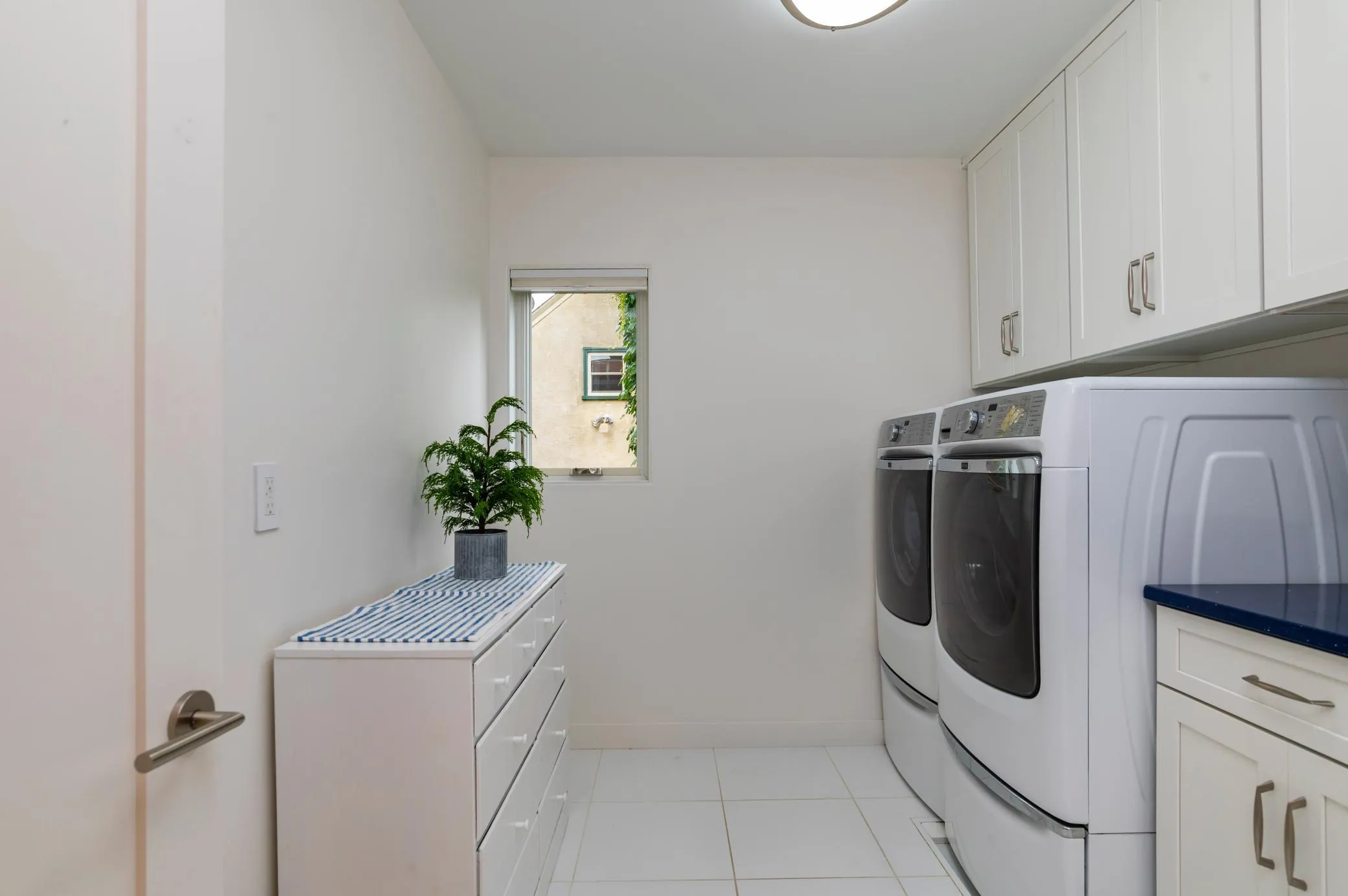 Photo 43 of 674 Montcalm Place