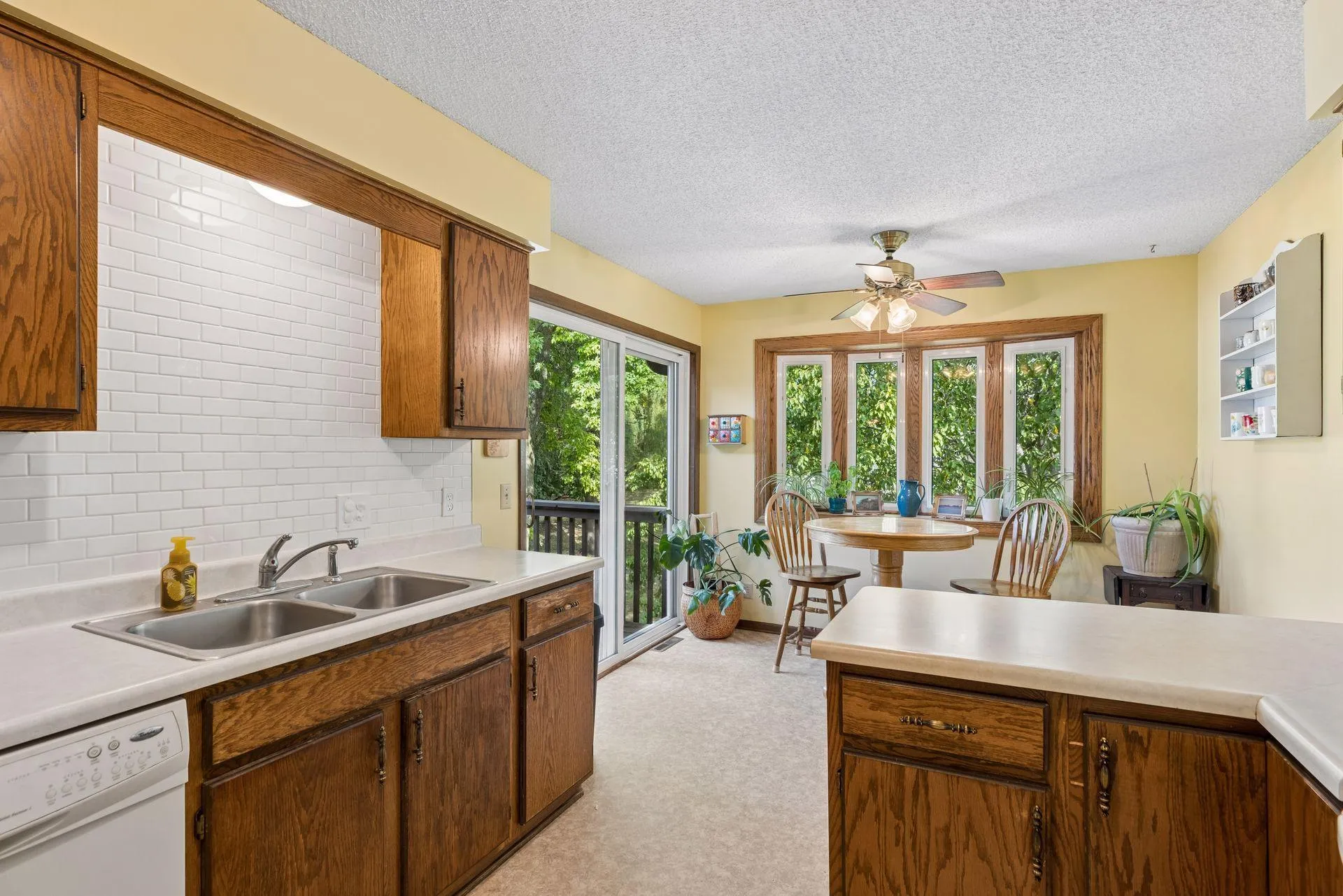 Photo 13 of 973 Greenhaven Drive